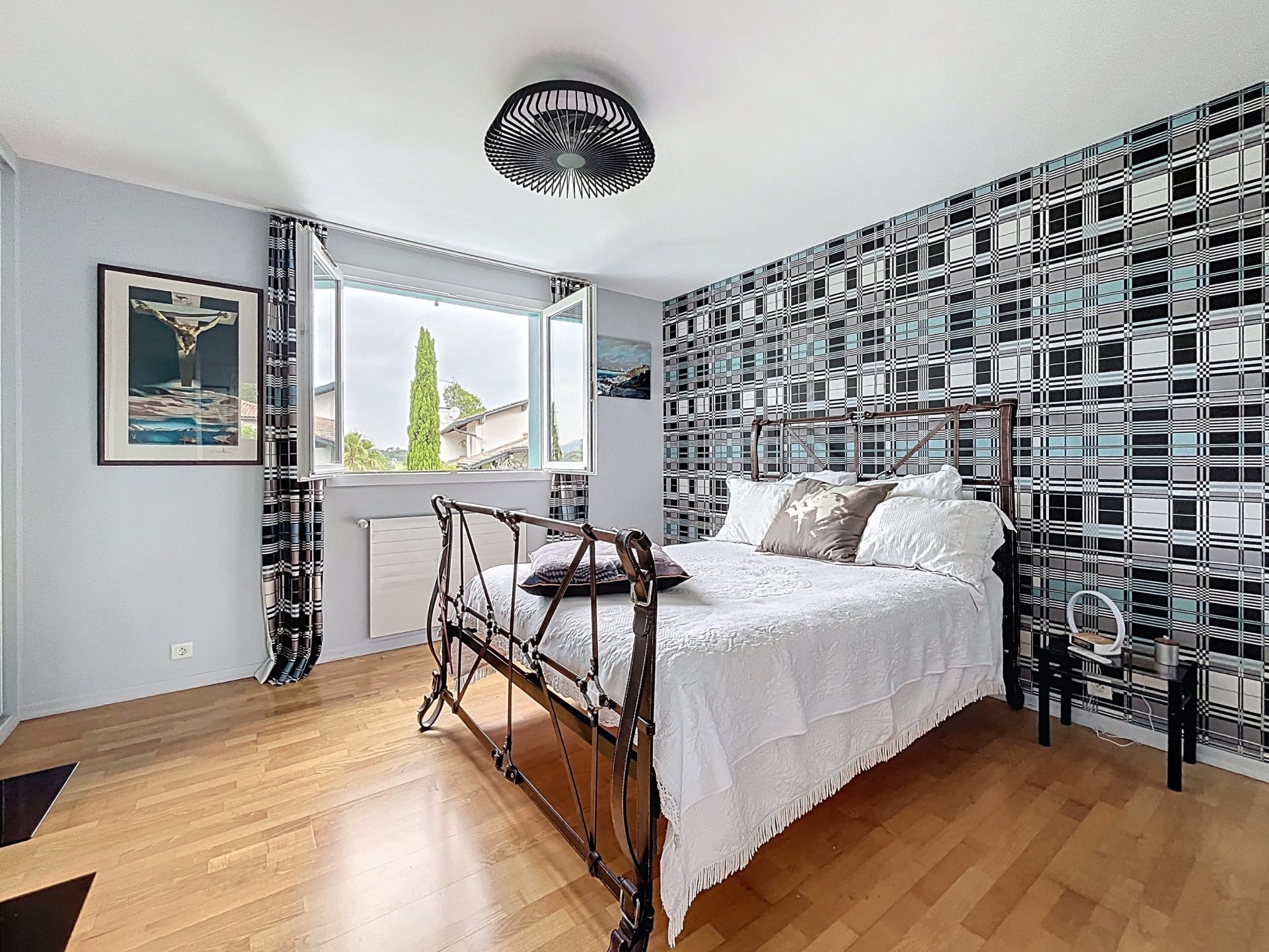 luxury house 7 Rooms for sale on ASCAIN (64310)