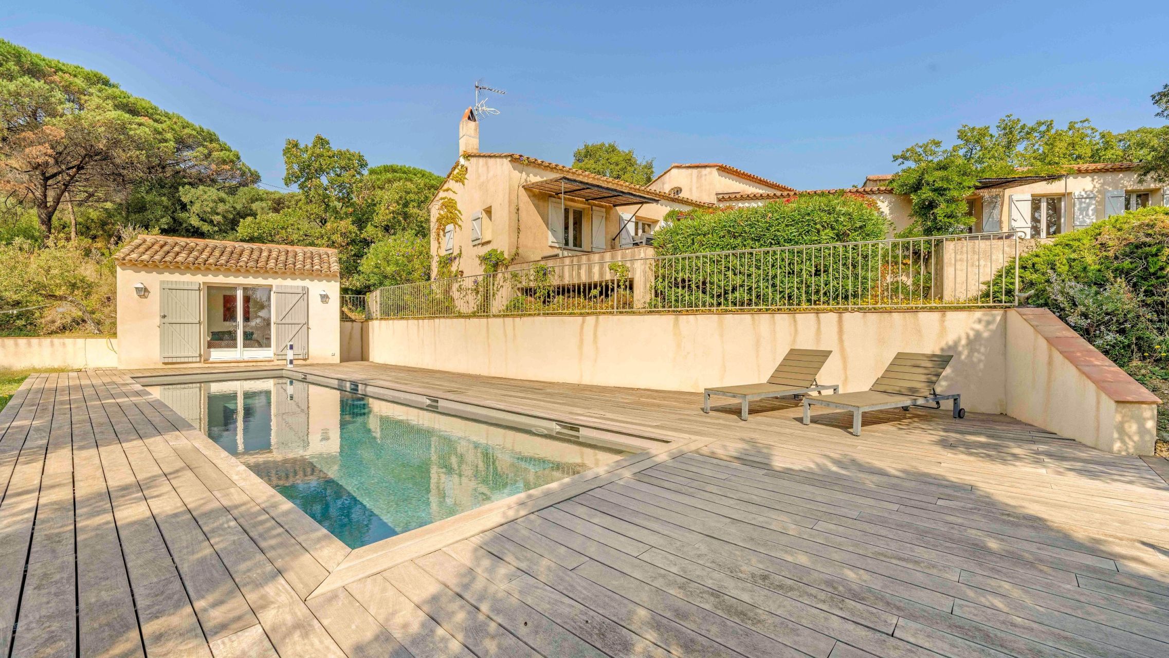 bastide 8 Rooms for sale on RAMATUELLE (83350)