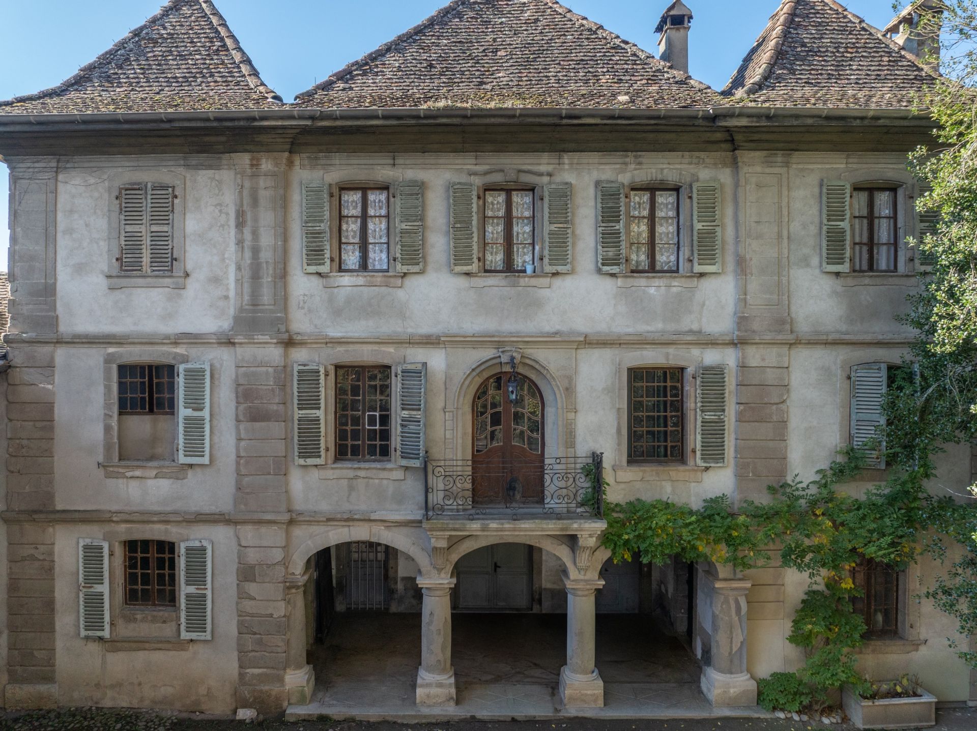 luxury house 15 Rooms for sale on DOUVAINE (74140)