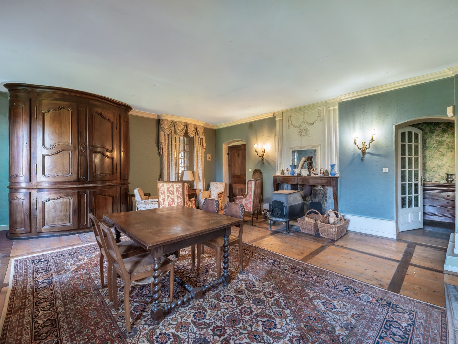 luxury house 15 Rooms for sale on DOUVAINE (74140)