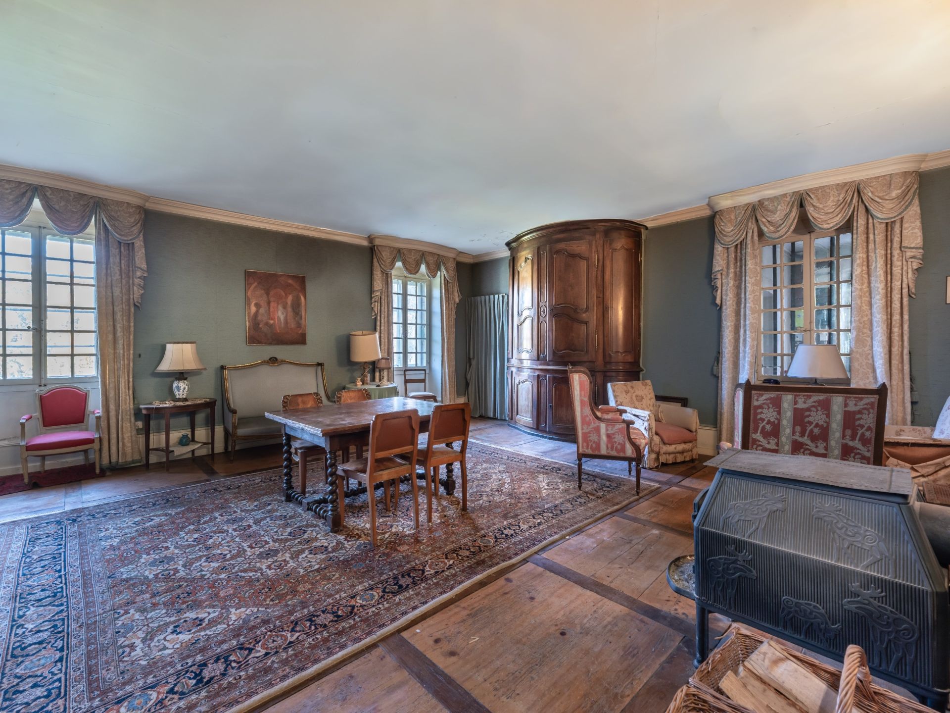 luxury house 15 Rooms for sale on DOUVAINE (74140)