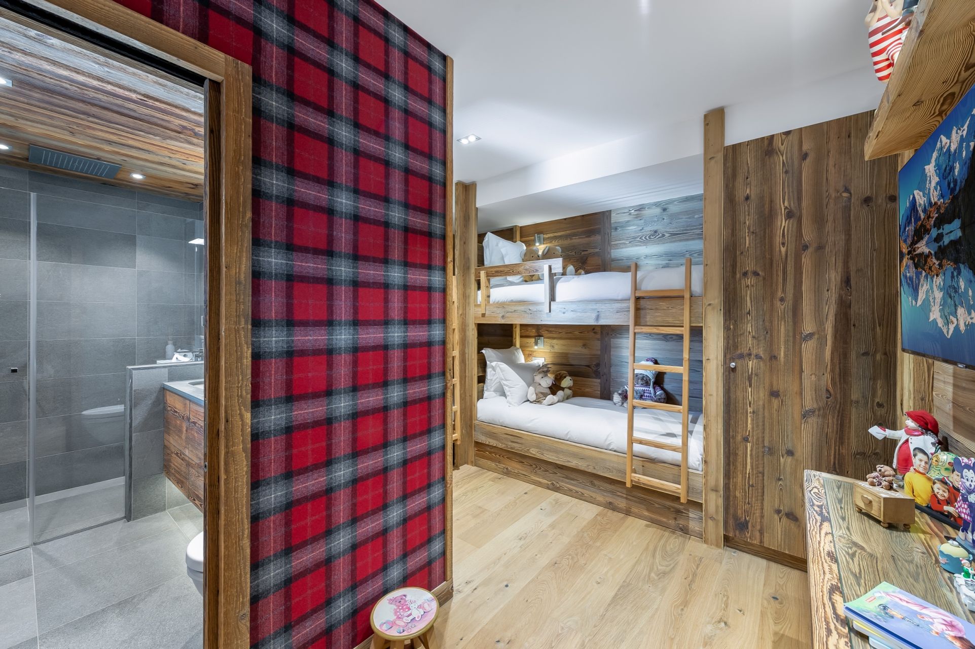 luxury chalet 10 Rooms for sale on MEGEVE (74120)