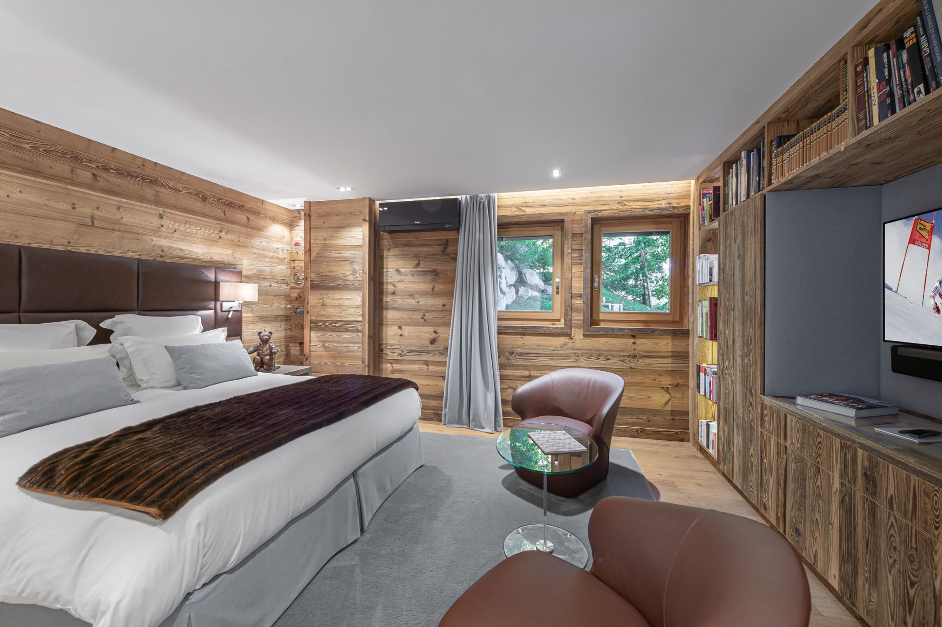luxury chalet 10 Rooms for sale on MEGEVE (74120)