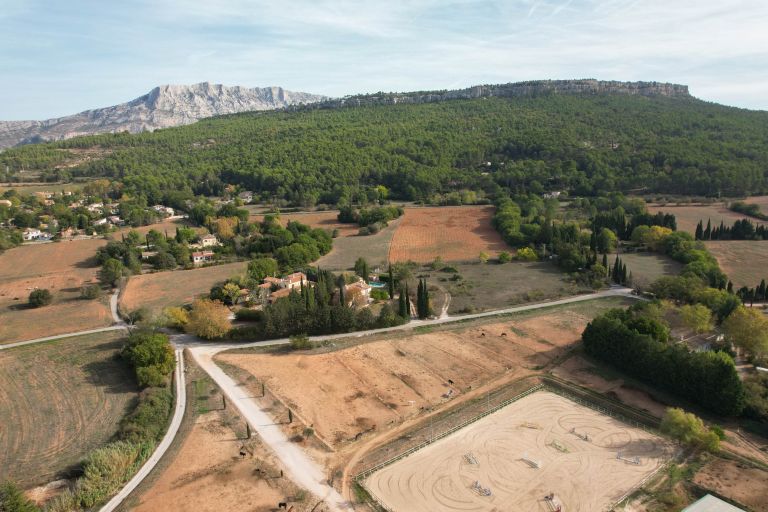 maison de luxe 20 Pièces en vente sur BEAURECUEIL (13100)