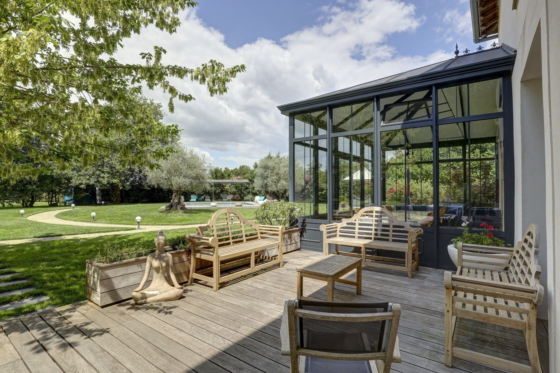 luxury house 15 Rooms for sale on RABASTENS (81800)