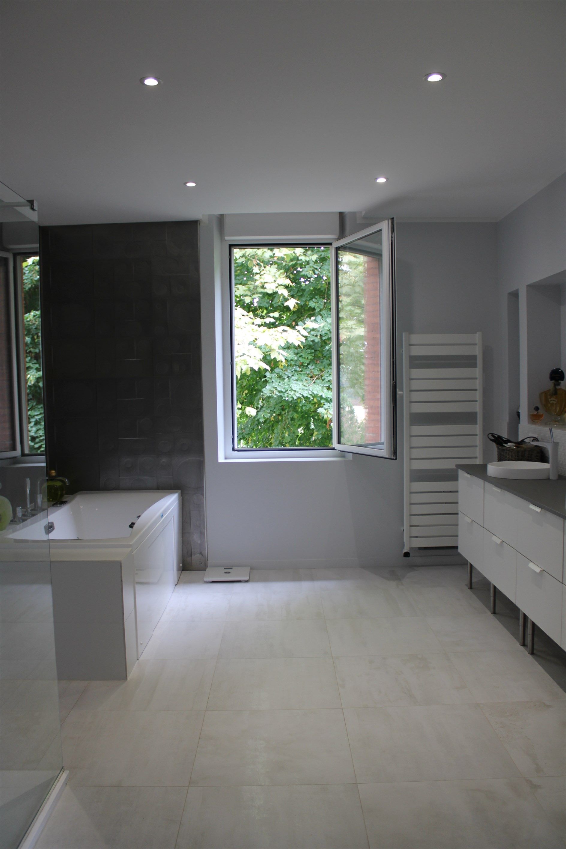 luxury house 15 Rooms for sale on RABASTENS (81800)
