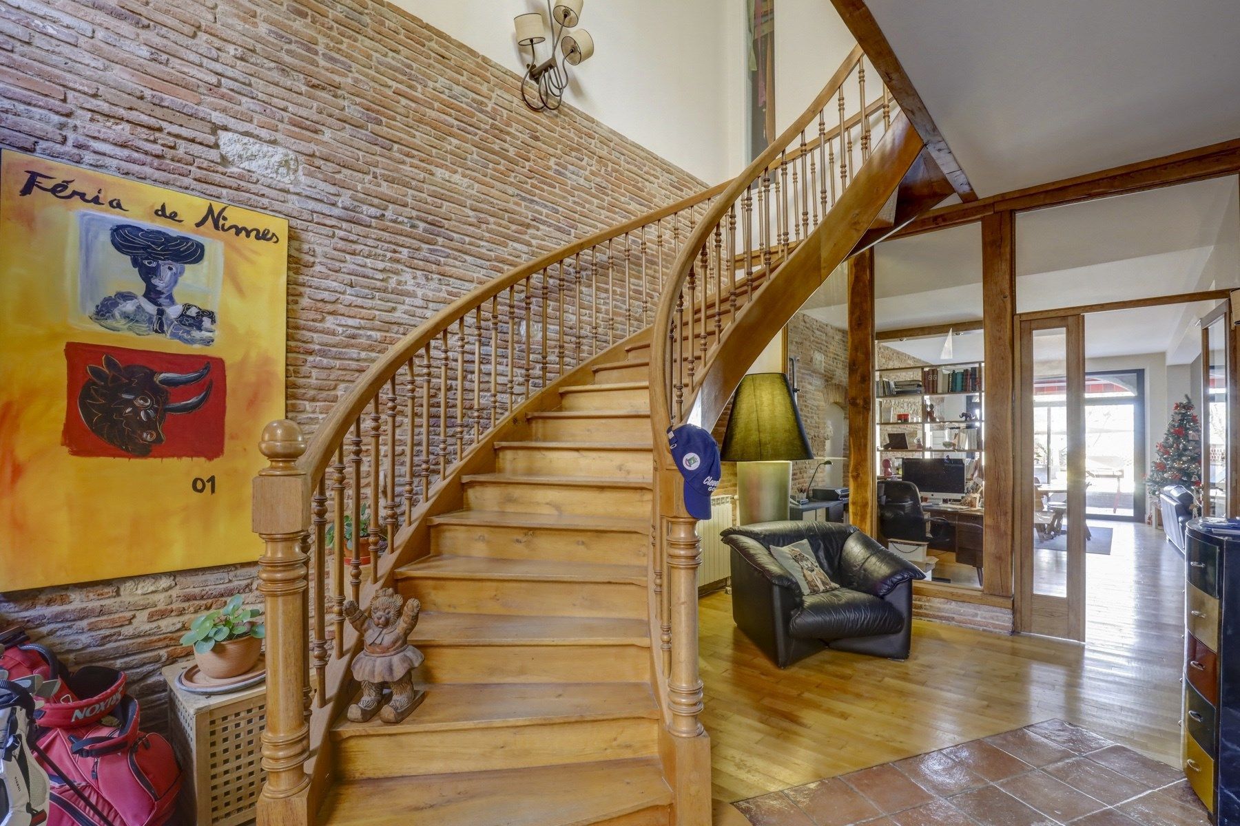 luxury house 5 Rooms for sale on VERFEIL (31590)