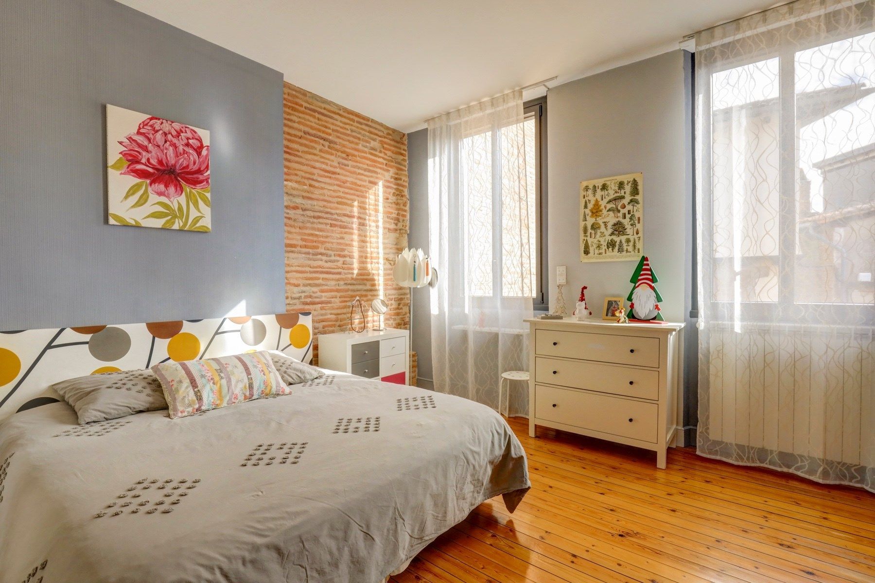 luxury house 5 Rooms for sale on VERFEIL (31590)