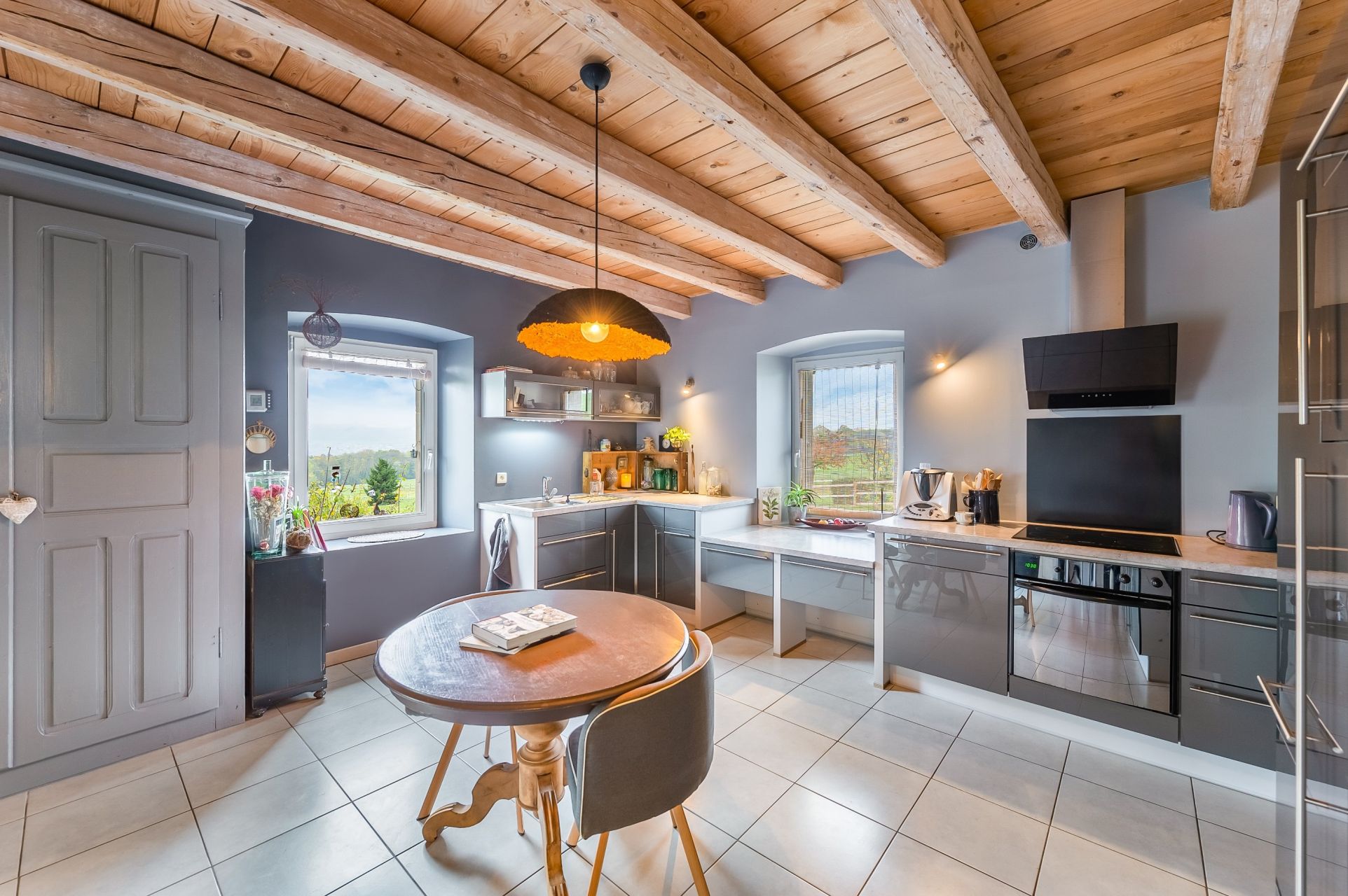 farm complex 5 Rooms for sale on BALLAISON (74140)