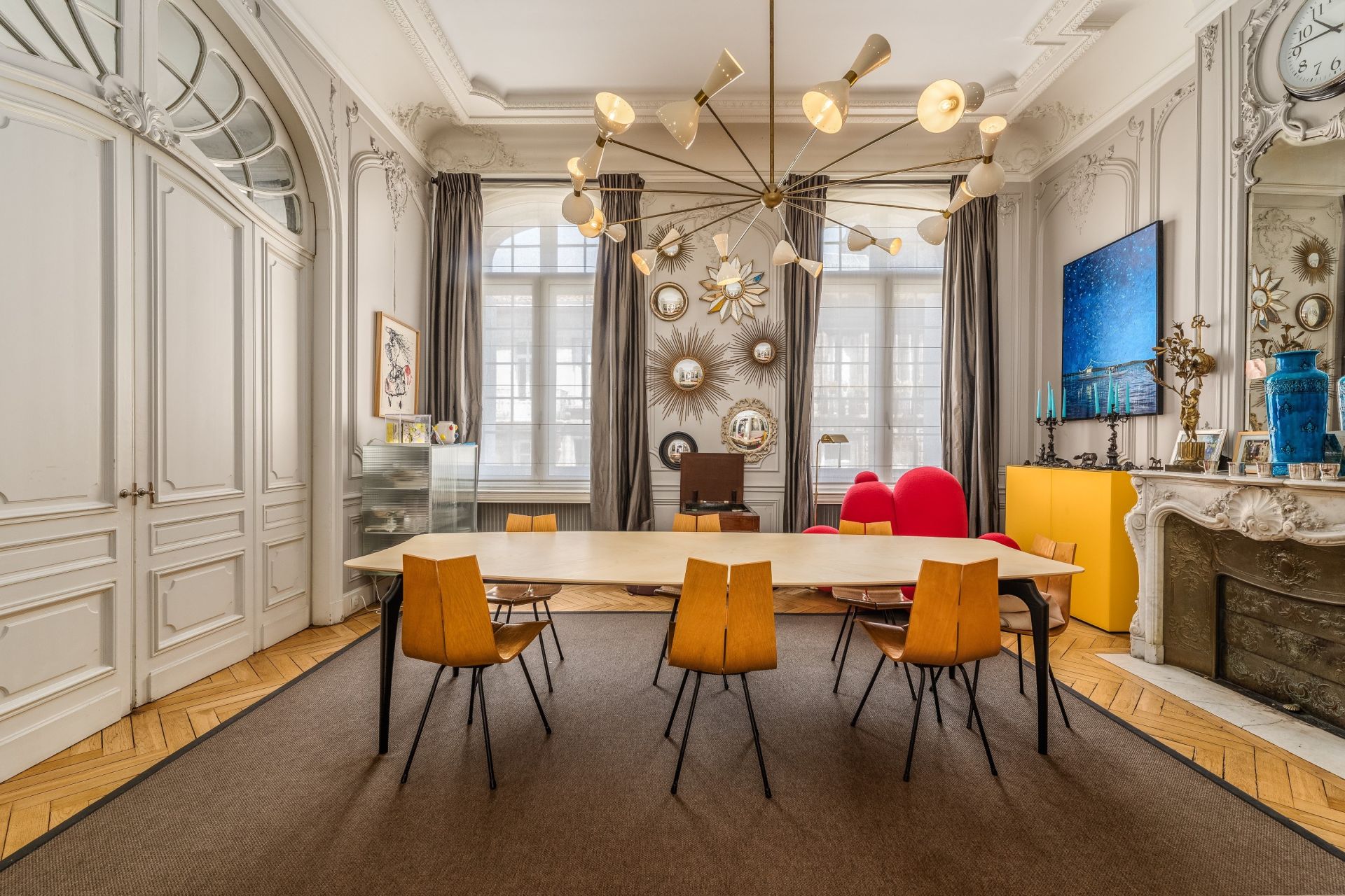 luxury house 18 Rooms for sale on BORDEAUX (33000)