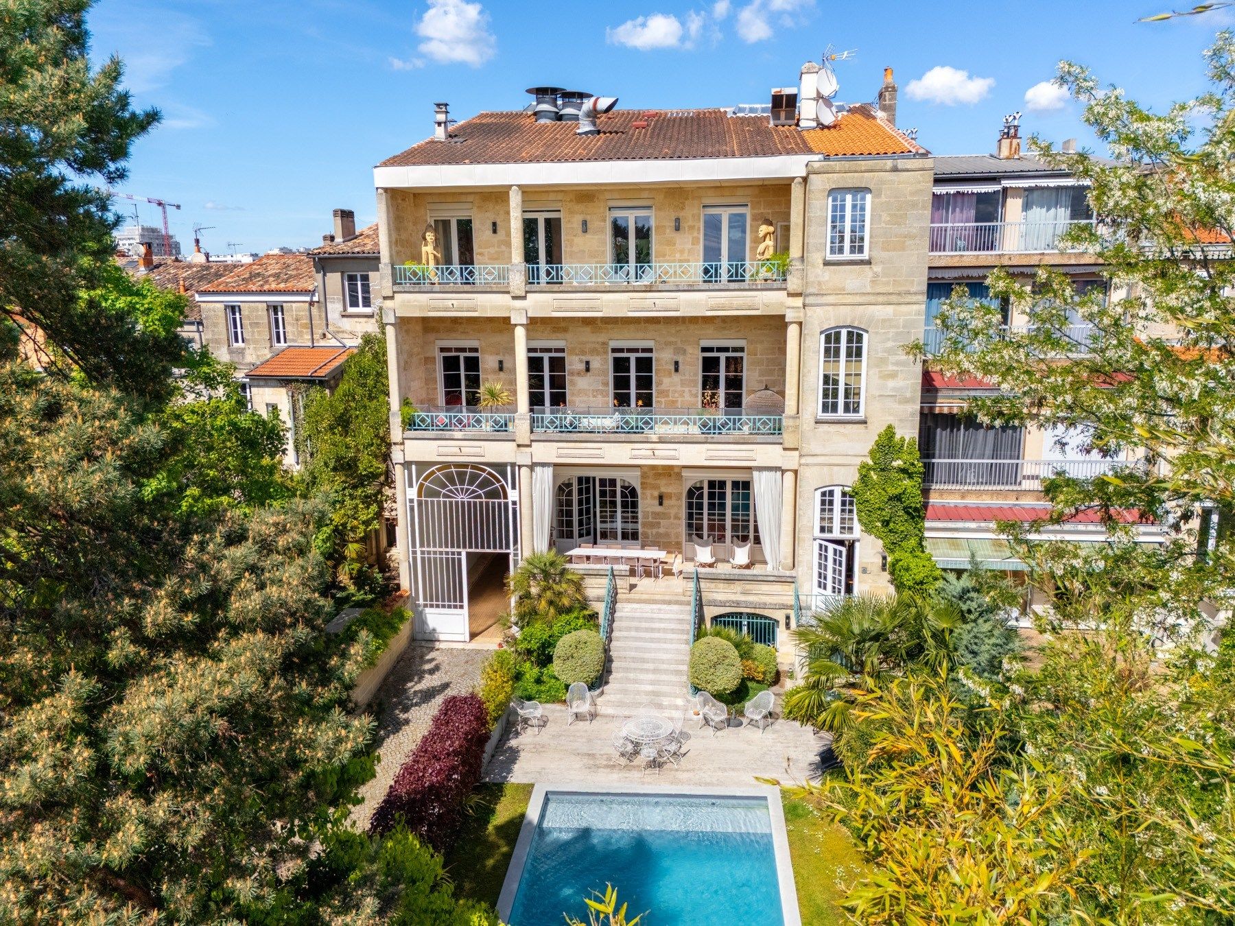 maison de luxe 18 Pièces en vente sur BORDEAUX (33000)