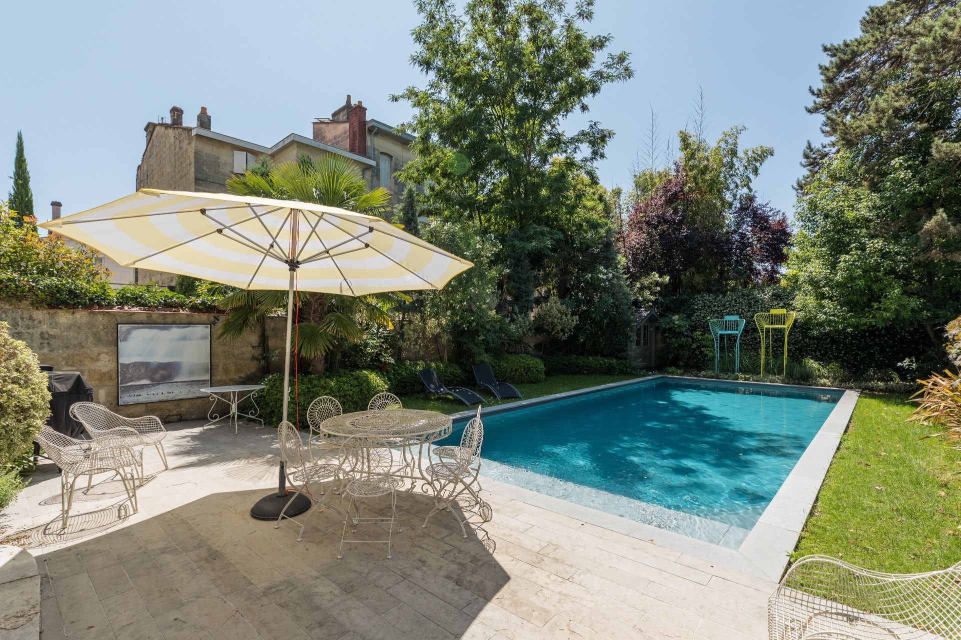 luxury house 18 Rooms for sale on BORDEAUX (33000)