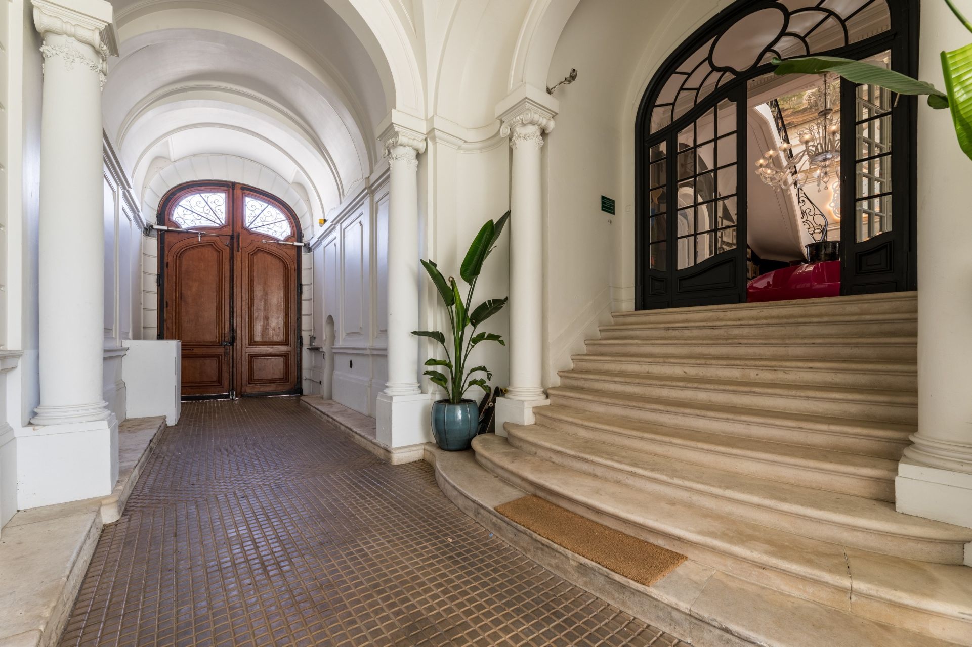 luxury house 18 Rooms for sale on BORDEAUX (33000)