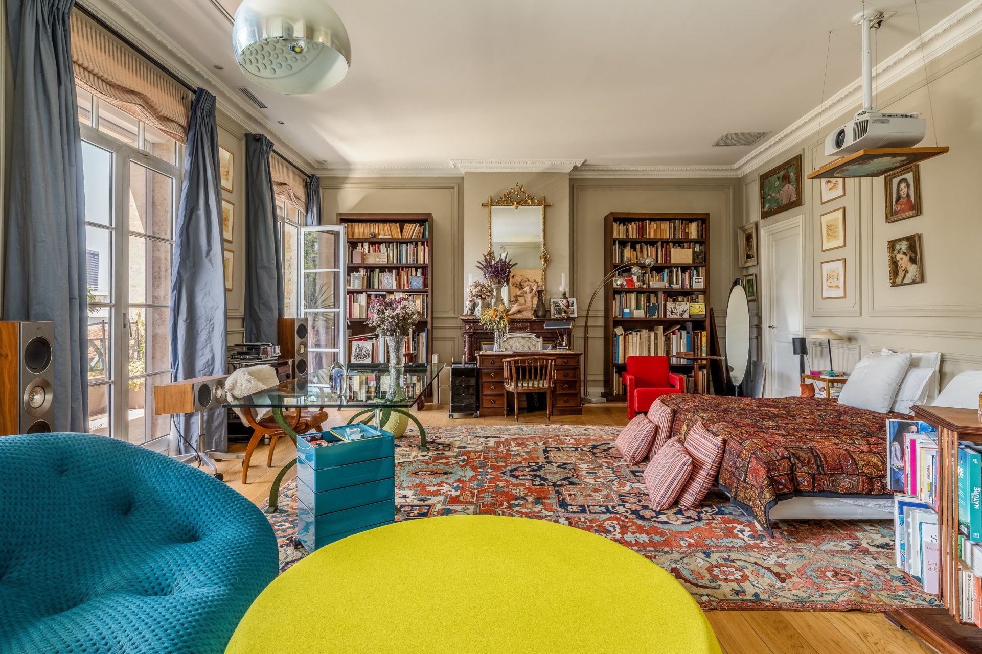 luxury house 18 Rooms for sale on BORDEAUX (33000)