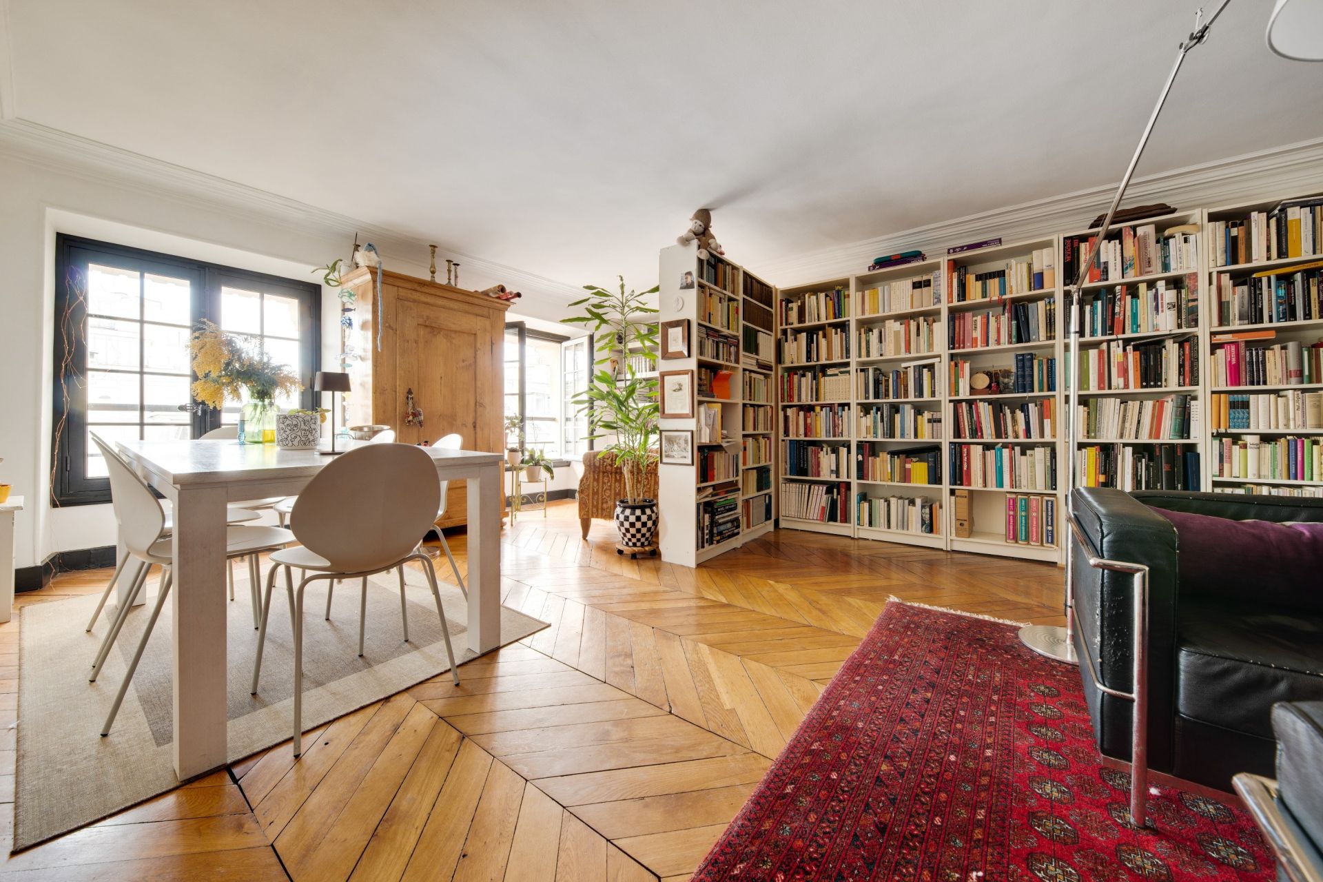 luxury apartment 5 Rooms for sale on Paris (75001)