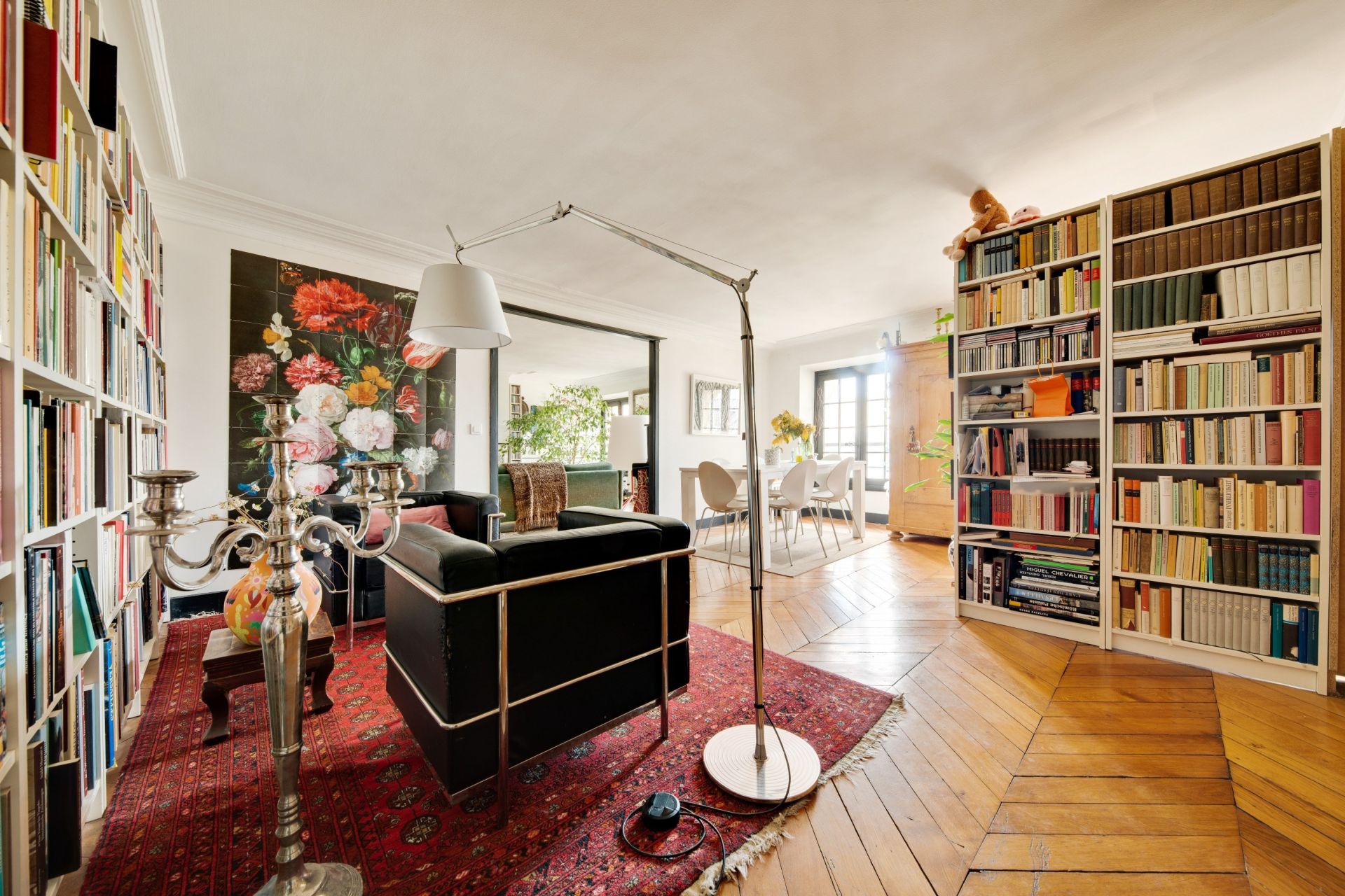 luxury apartment 5 Rooms for sale on Paris (75001)