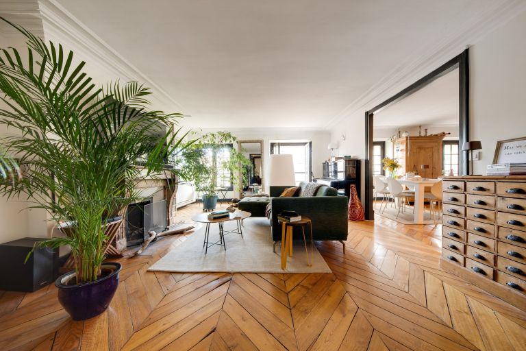 luxury apartment 5 Rooms for sale on Paris (75001)