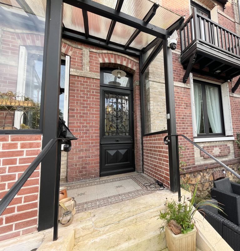 luxury house 7 Rooms for sale on ROUEN (76000)