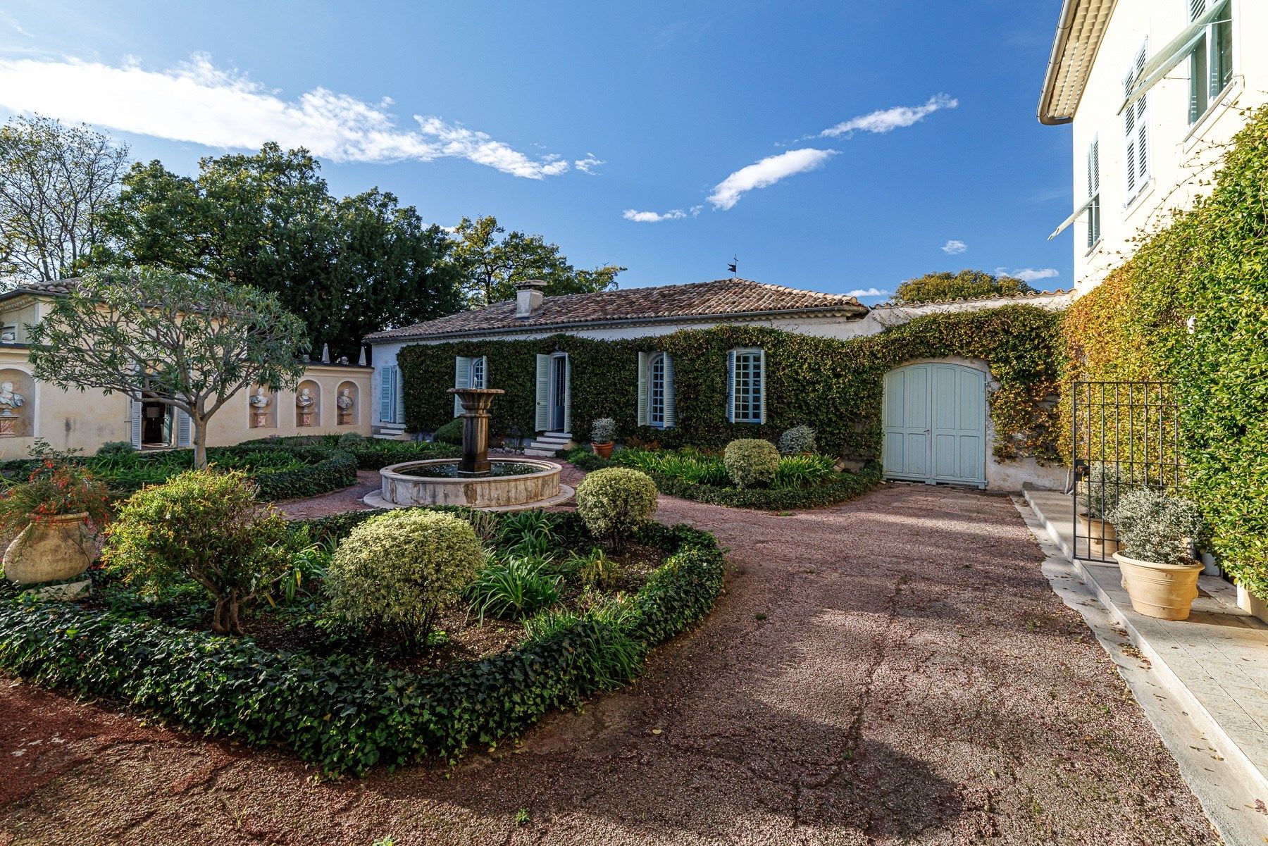 maison de maître 30 Pièces en vente sur NICE (06000)