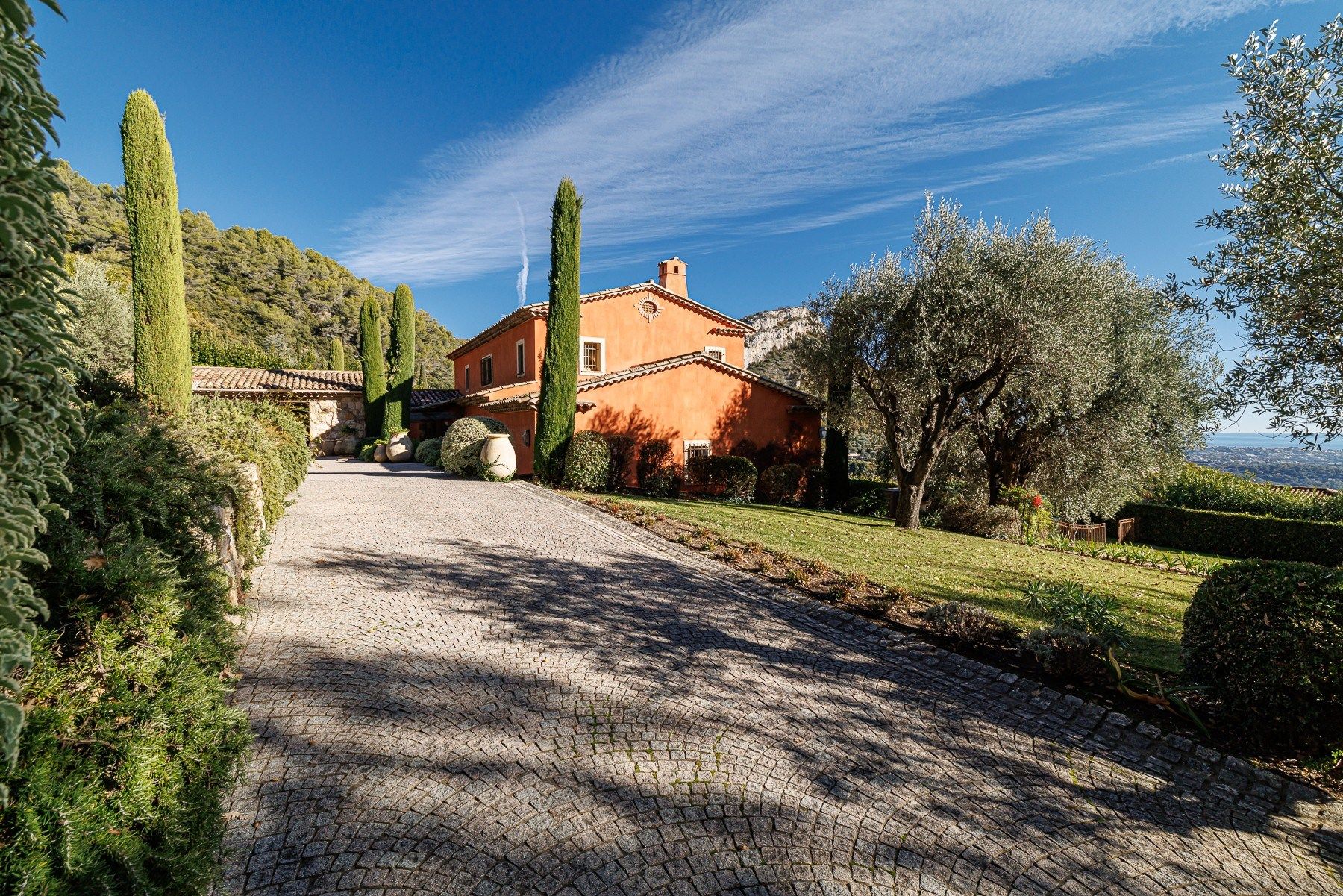 bastide 7 Rooms for sale on VENCE (06140)