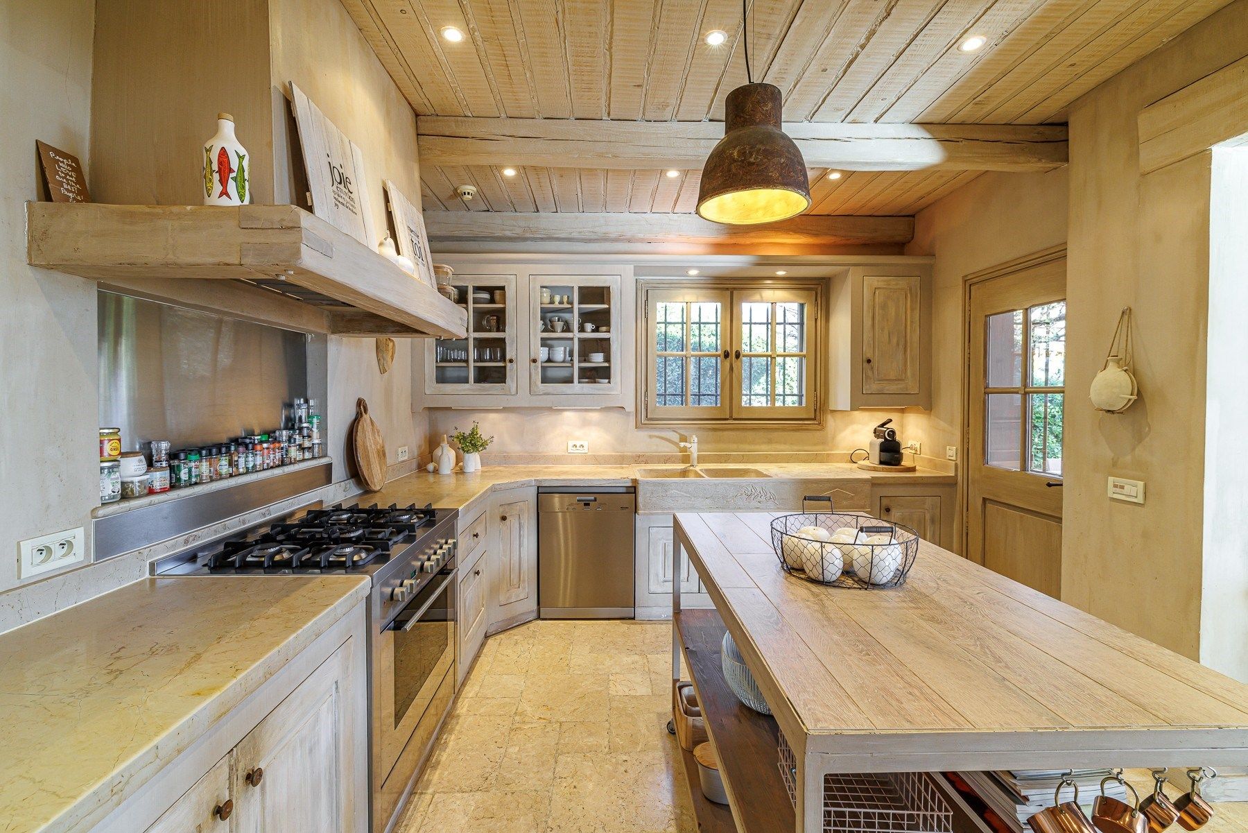 bastide 7 Rooms for sale on VENCE (06140)