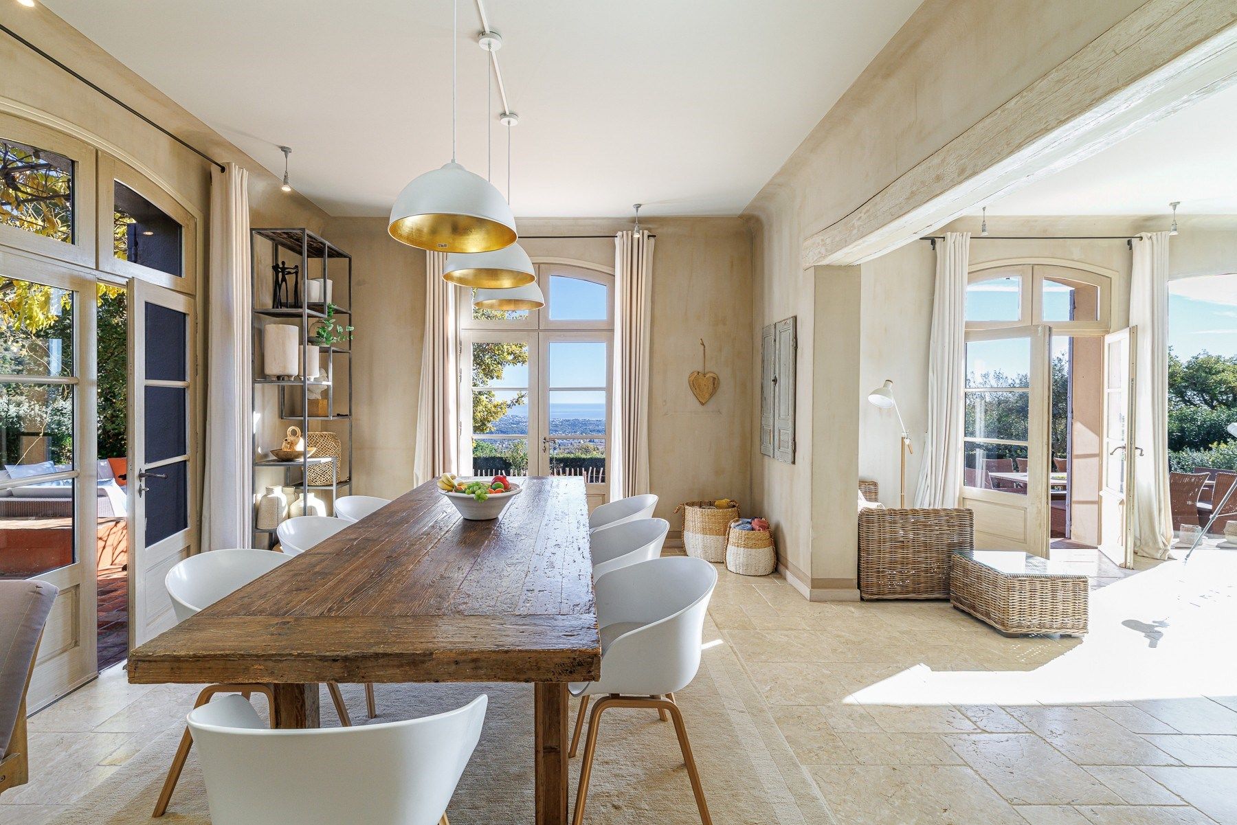 bastide 7 Rooms for sale on VENCE (06140)