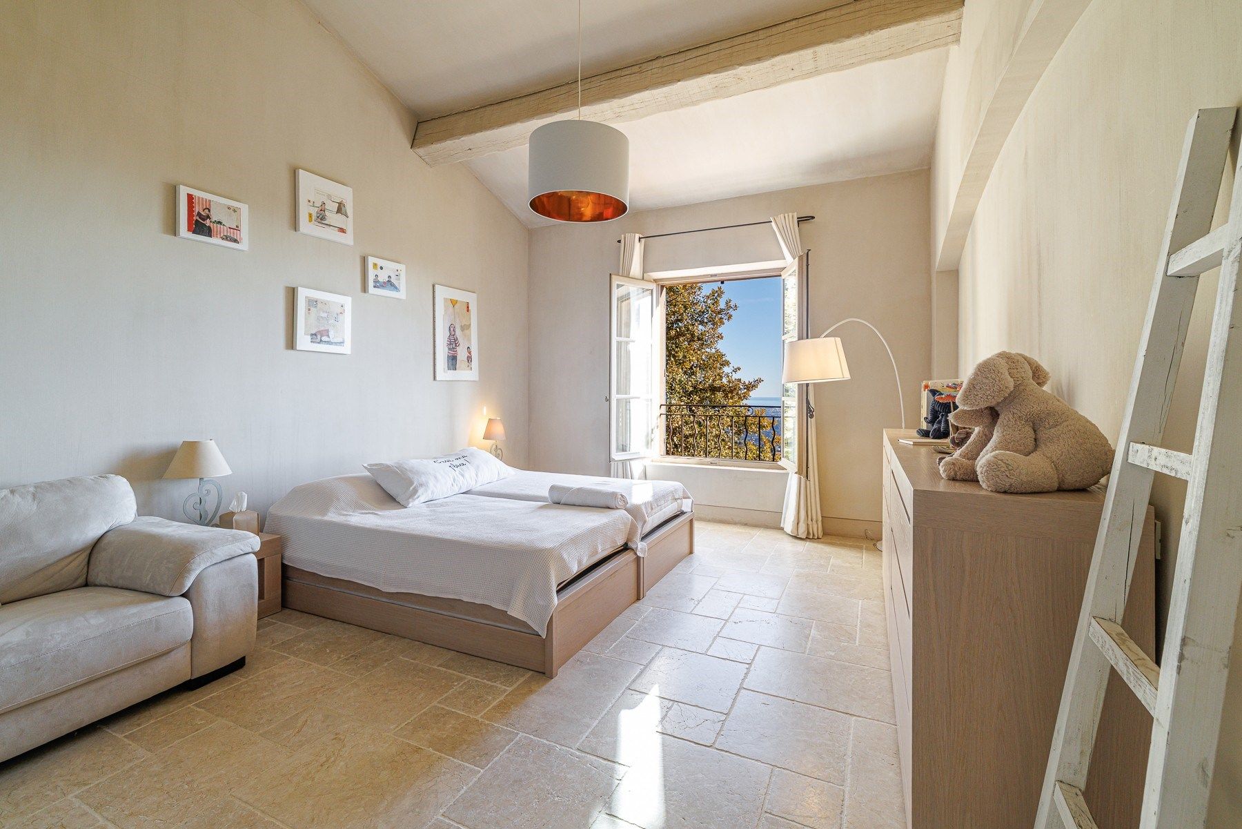 bastide 7 Rooms for sale on VENCE (06140)
