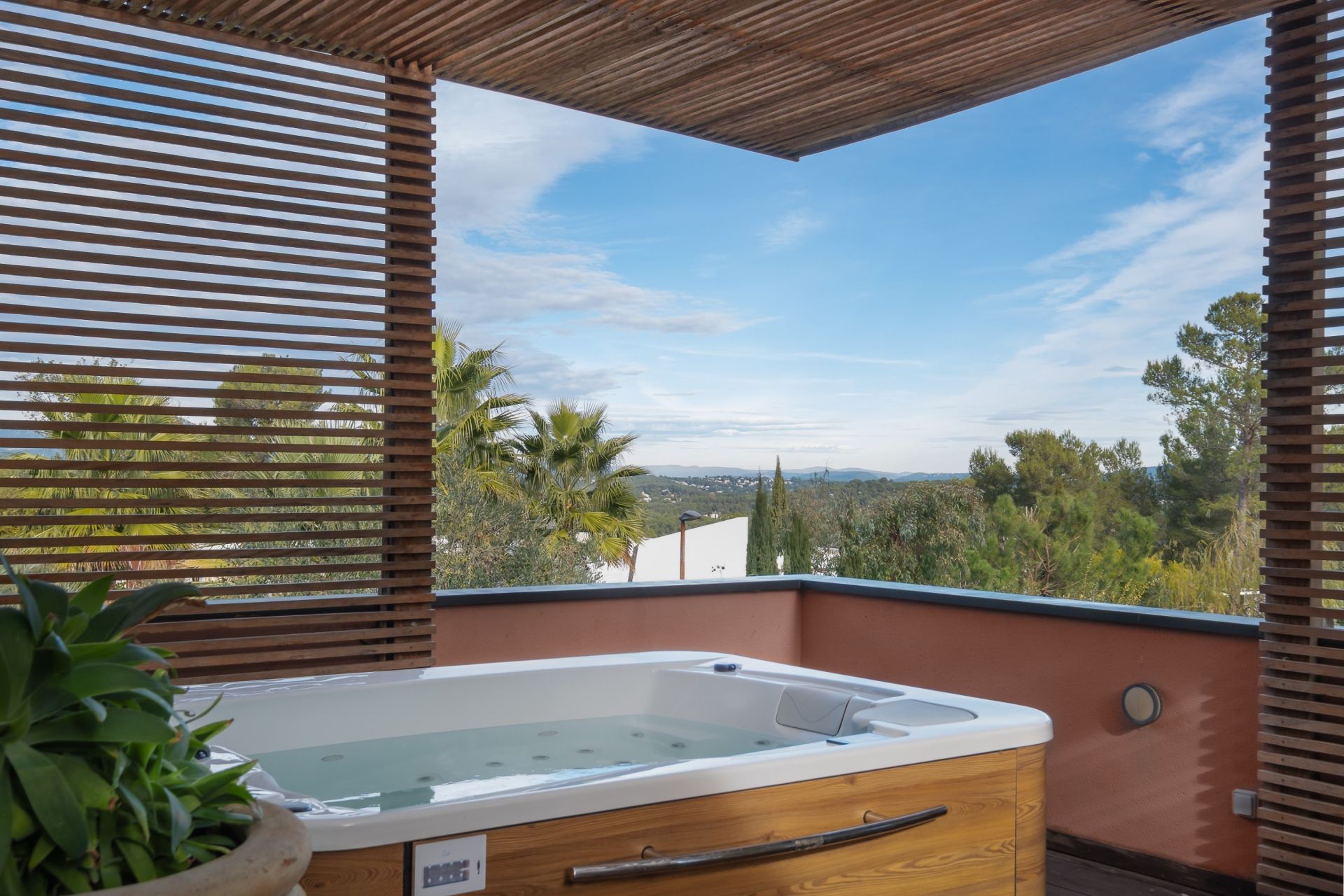 maison de luxe 7 Pièces en vente sur ST CLEMENT DE RIVIERE (34980)