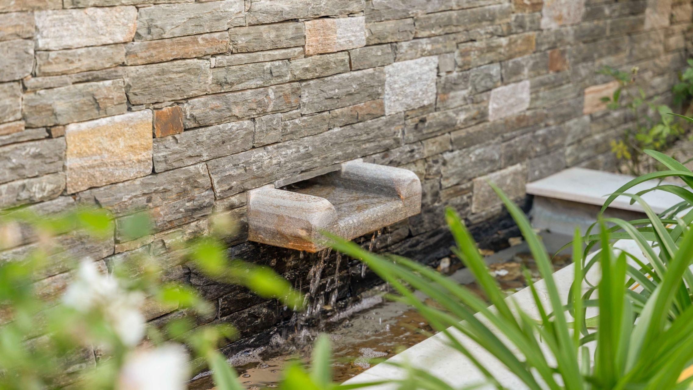 luxury villa 5 Rooms for sale on STE MAXIME (83120)