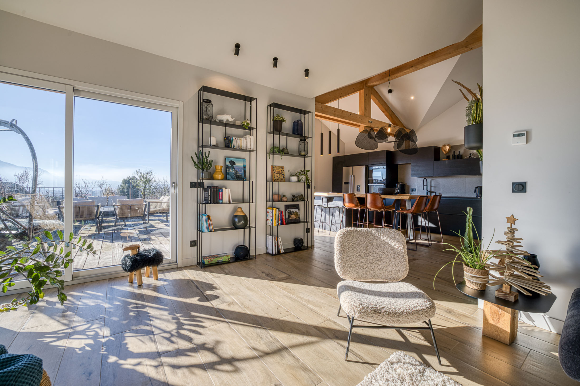 luxury house 7 Rooms for sale on ANNECY (74940)