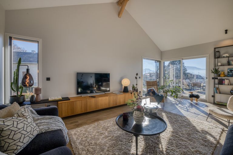 luxury house 7 Rooms for sale on ANNECY (74940)