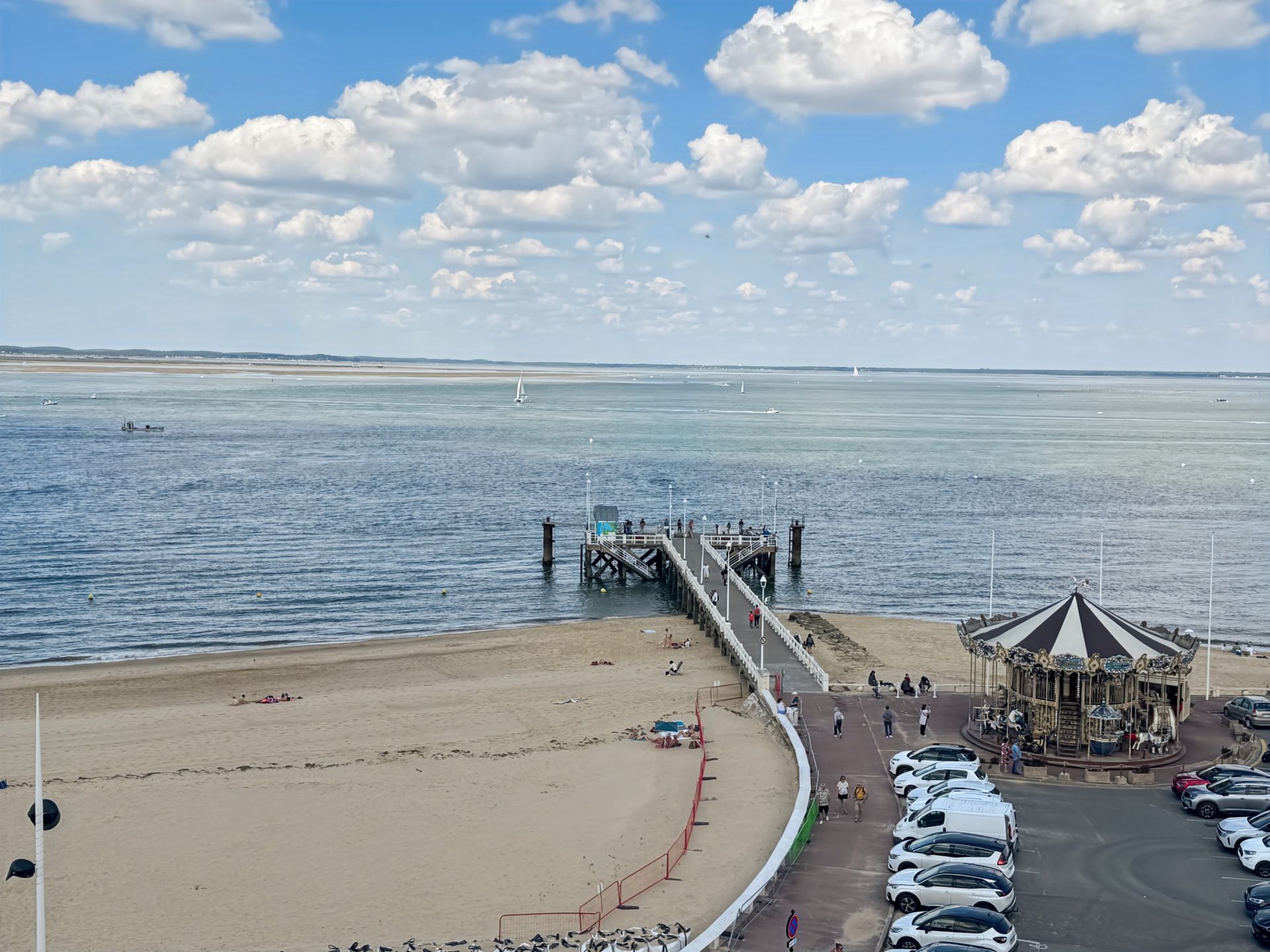 luxury apartment 3 Rooms for sale on ARCACHON (33120)