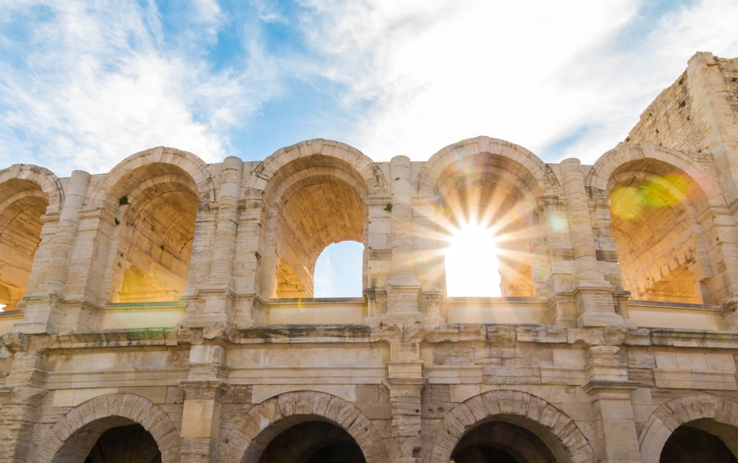 building for sale on ARLES (13200)
