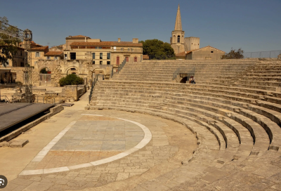 Sale Building Arles 455 m²