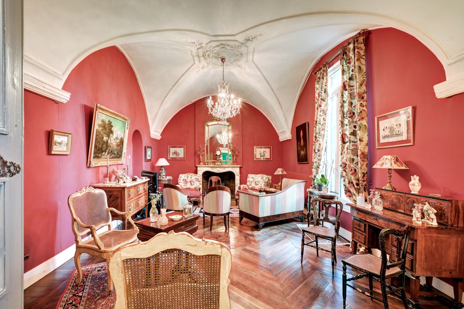 hôtel particulier 10 Pièces en vente sur ARLES (13200)