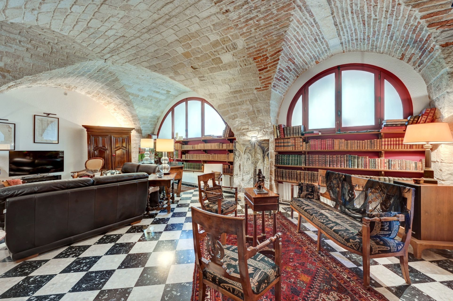 hôtel particulier 10 Pièces en vente sur ARLES (13200)