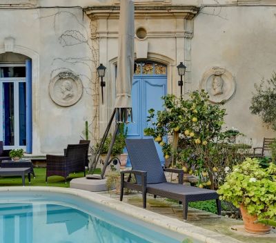 Sale Mansion (hôtel particulier) Arles 10 Rooms 637 m²