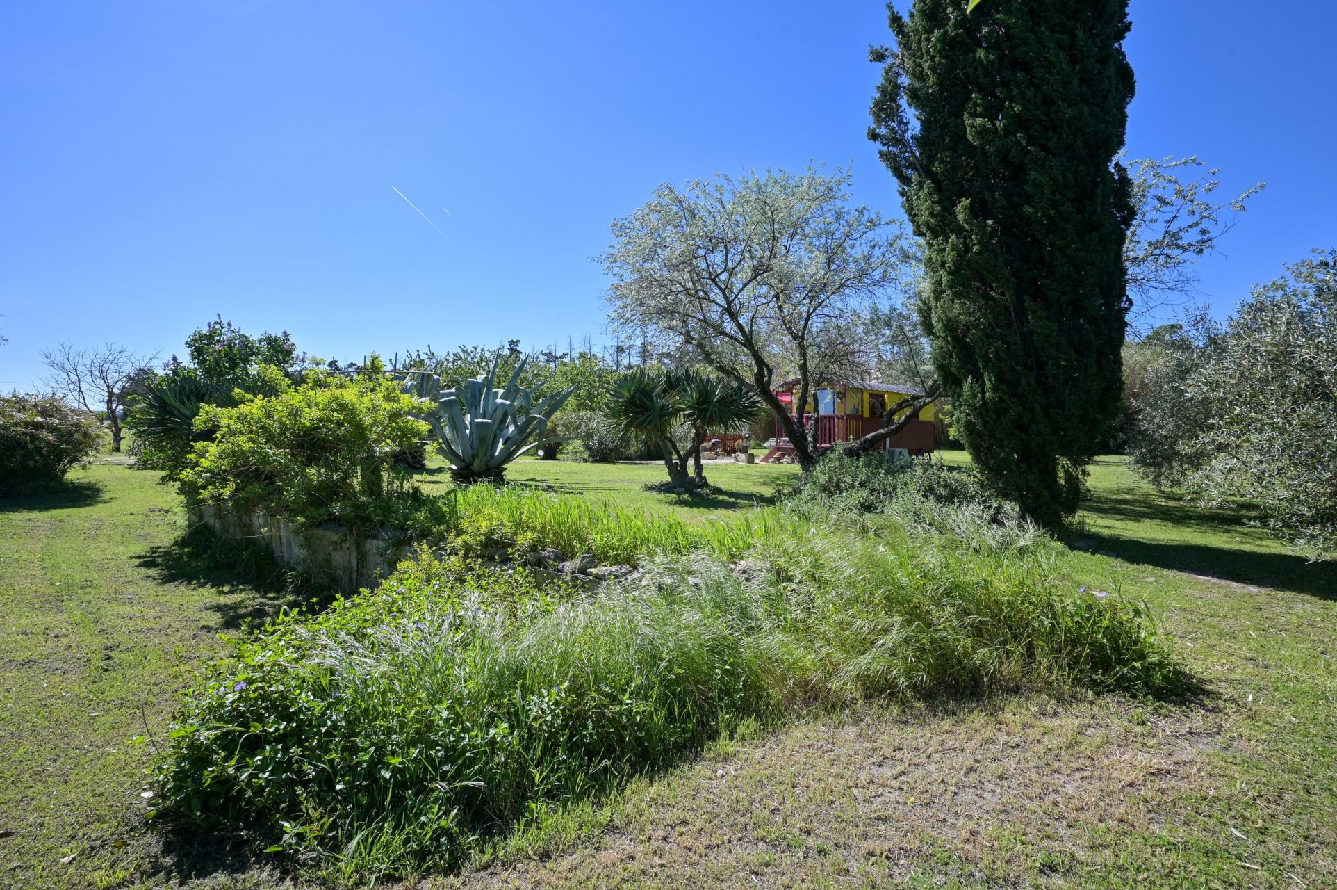 luxury property 14 Rooms for sale on ARLES (13200)