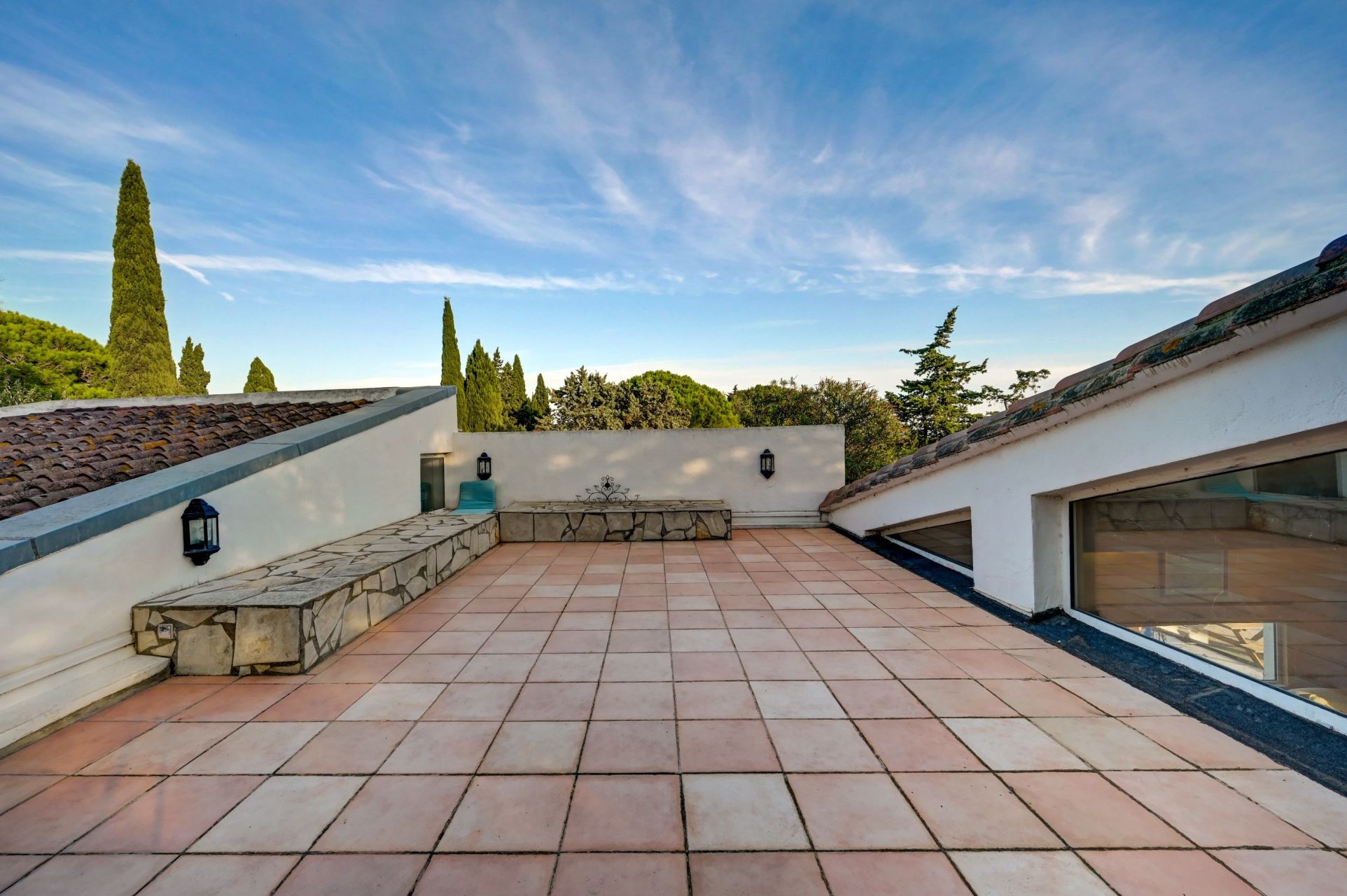 luxury house 9 Rooms for sale on SAINTES MARIES DE LA MER (13460)