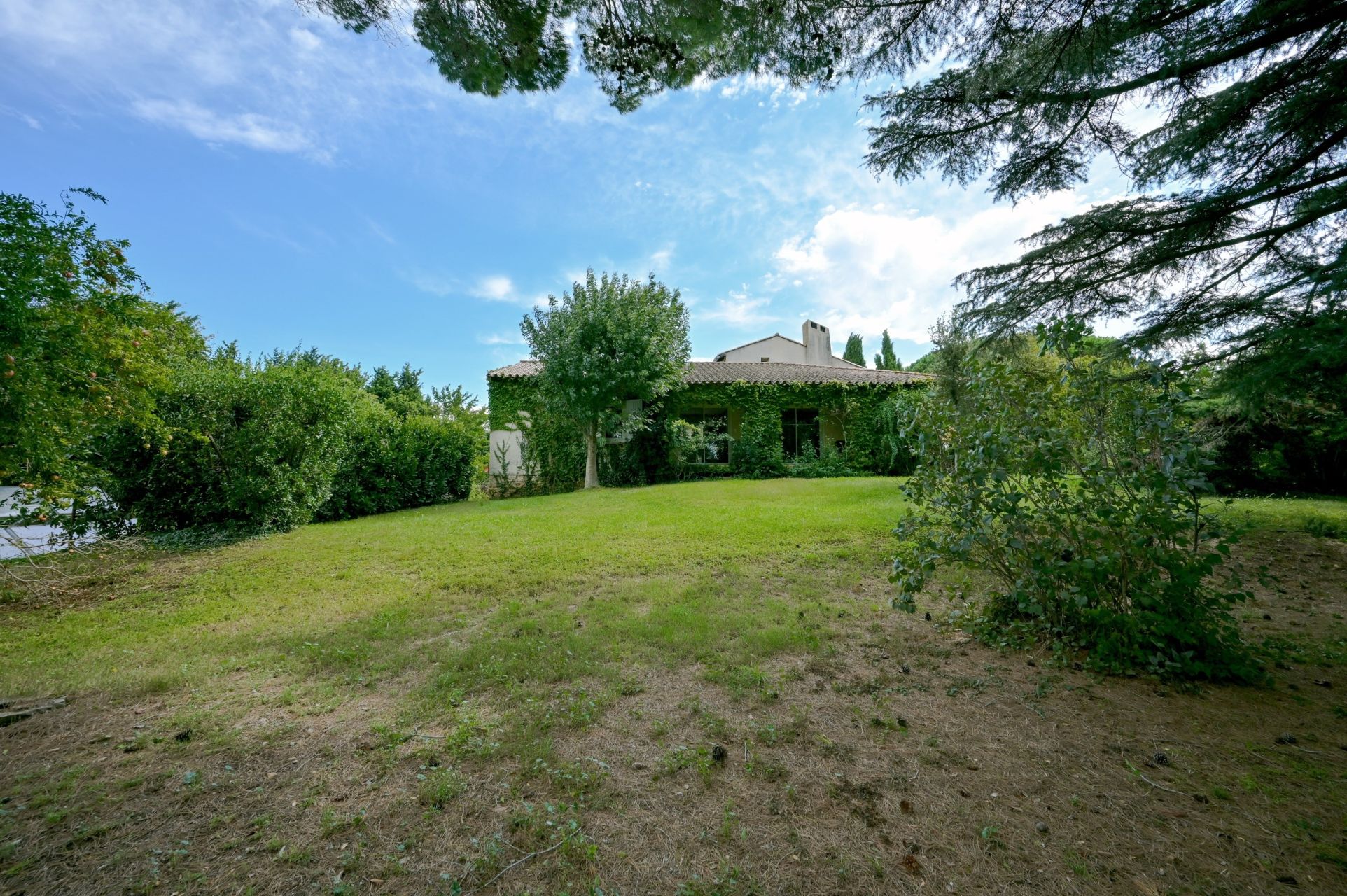 maison de luxe 12 Pièces en vente sur ST MARTIN DE CRAU (13310)