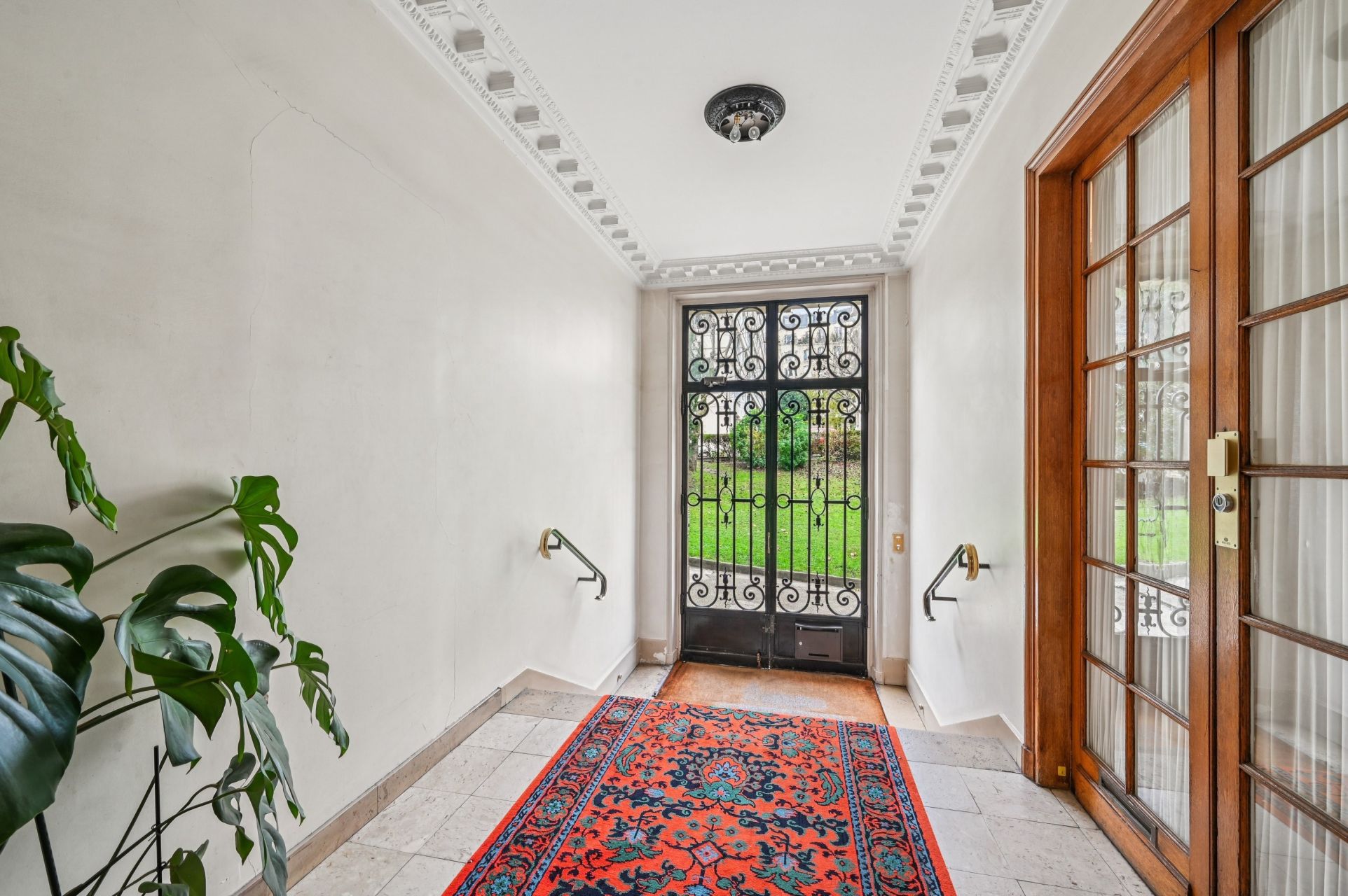 luxury apartment 8 Rooms for sale on PARIS (75016)