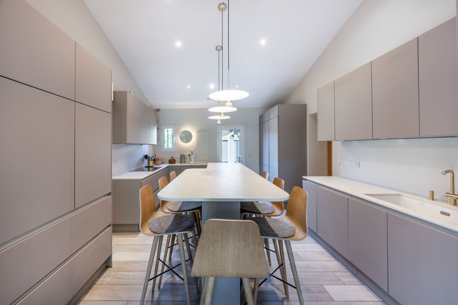 luxury villa 8 Rooms for sale on PEYMEINADE (06530)