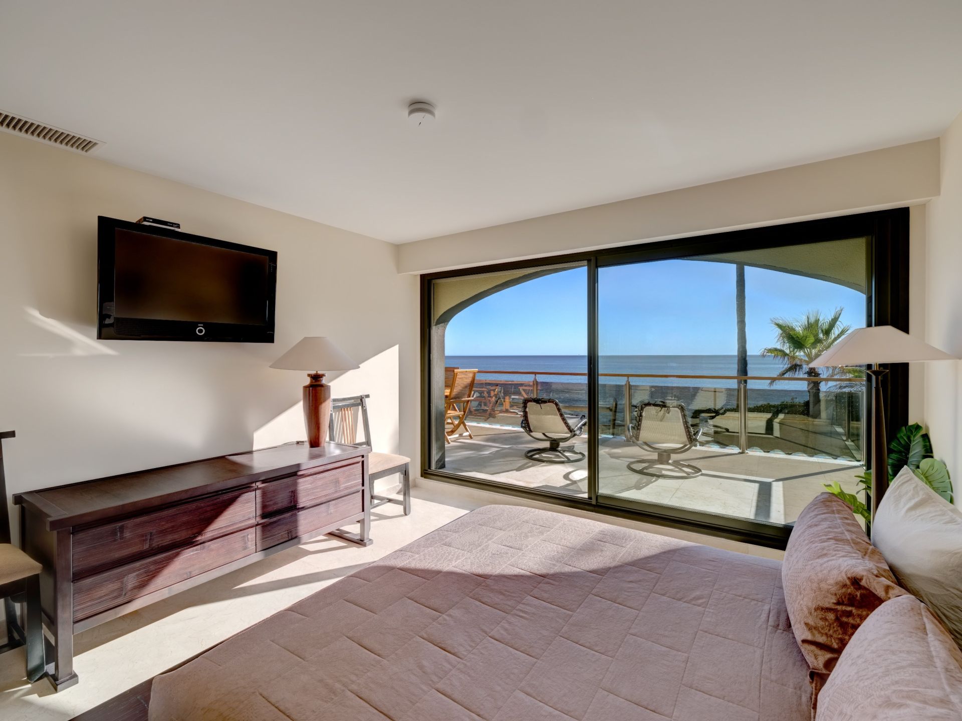 contemporary house 4 Rooms for sale on ST RAPHAEL (83700)