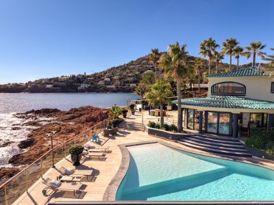 Vente Villa de luxe Saint-Raphaël 4&nbsp;Pièces 224&nbsp;m²