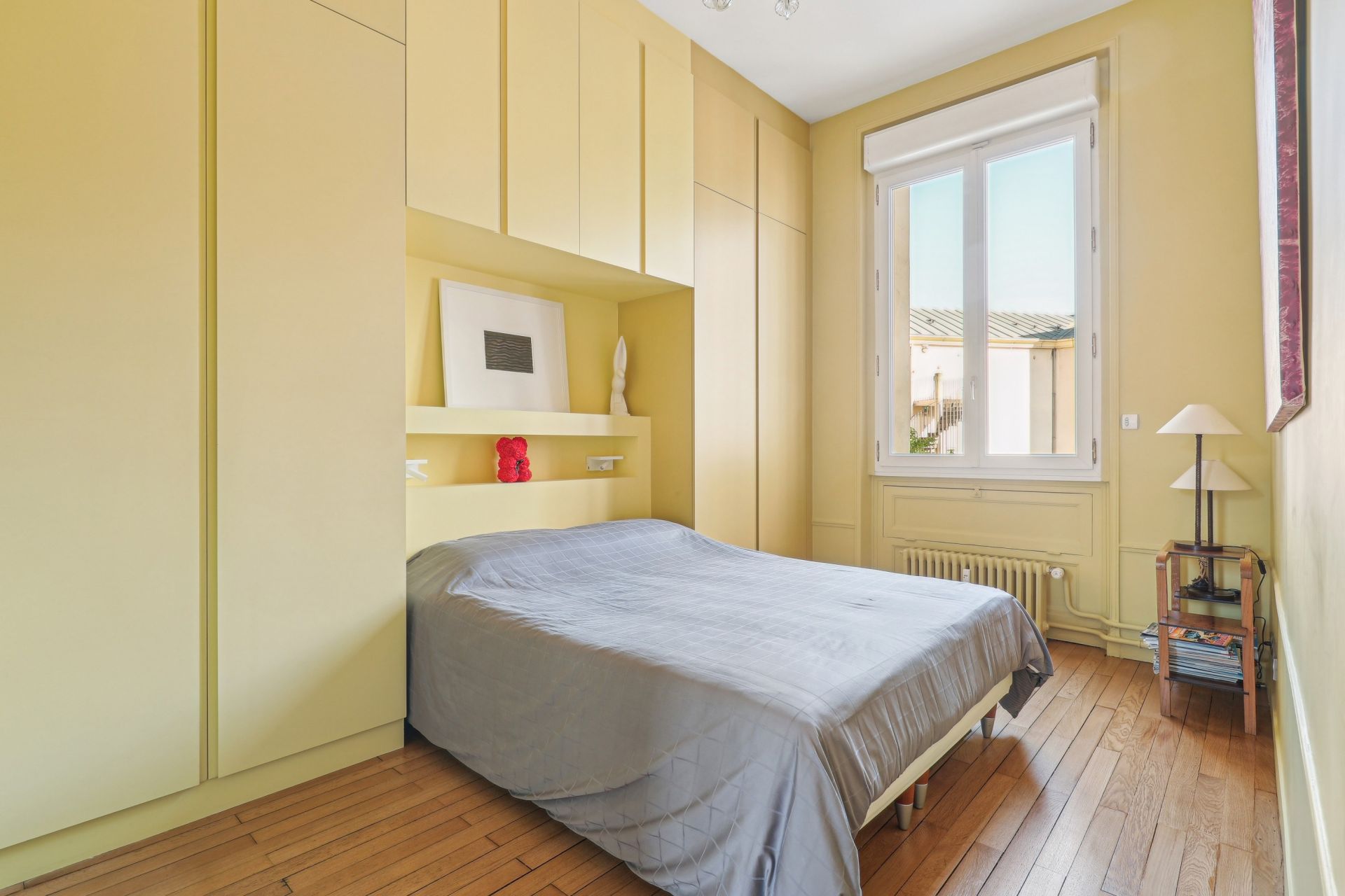 luxury apartment 5 Rooms for sale on PARIS (75011)