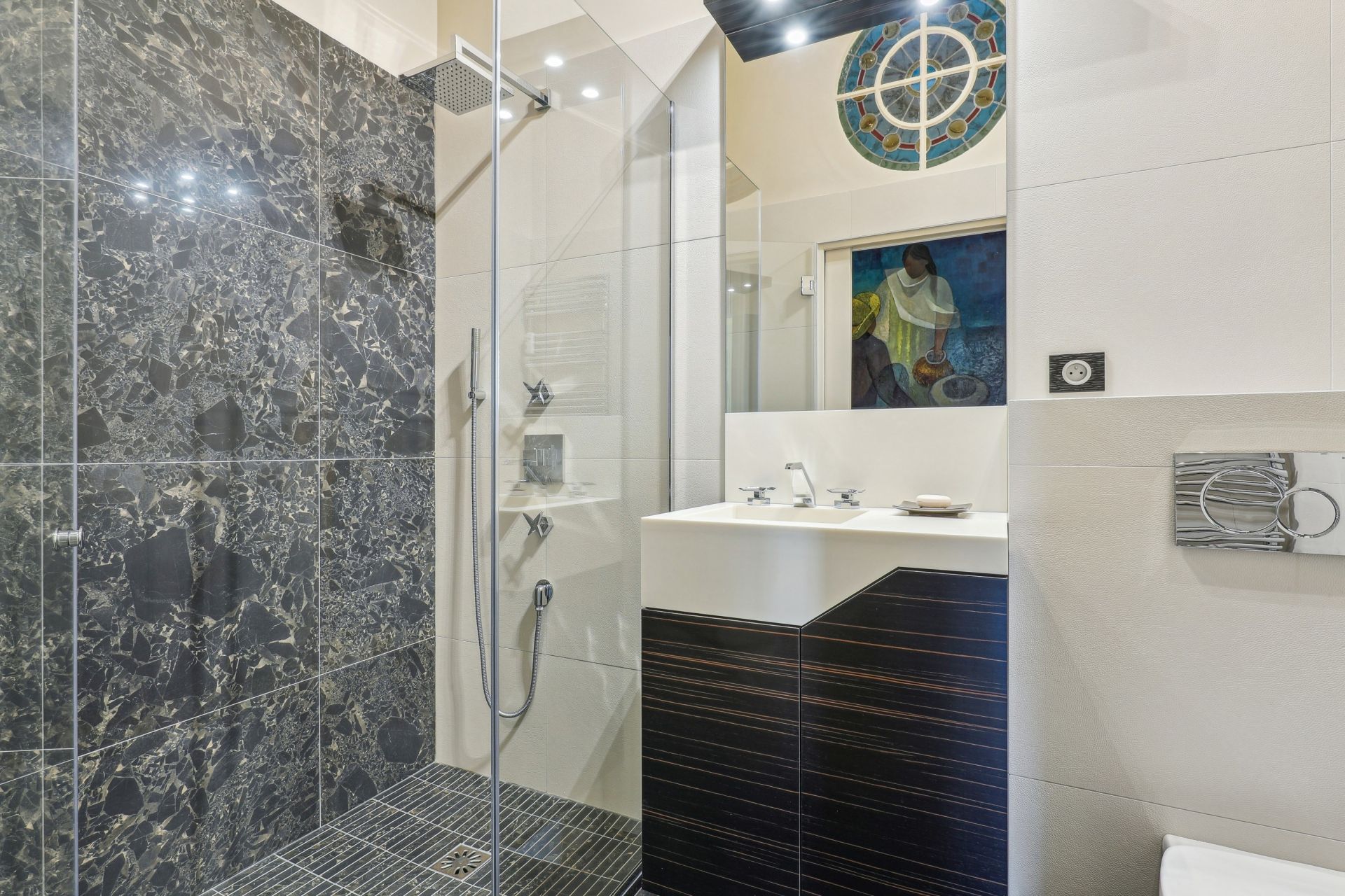 luxury apartment 5 Rooms for sale on PARIS (75011)