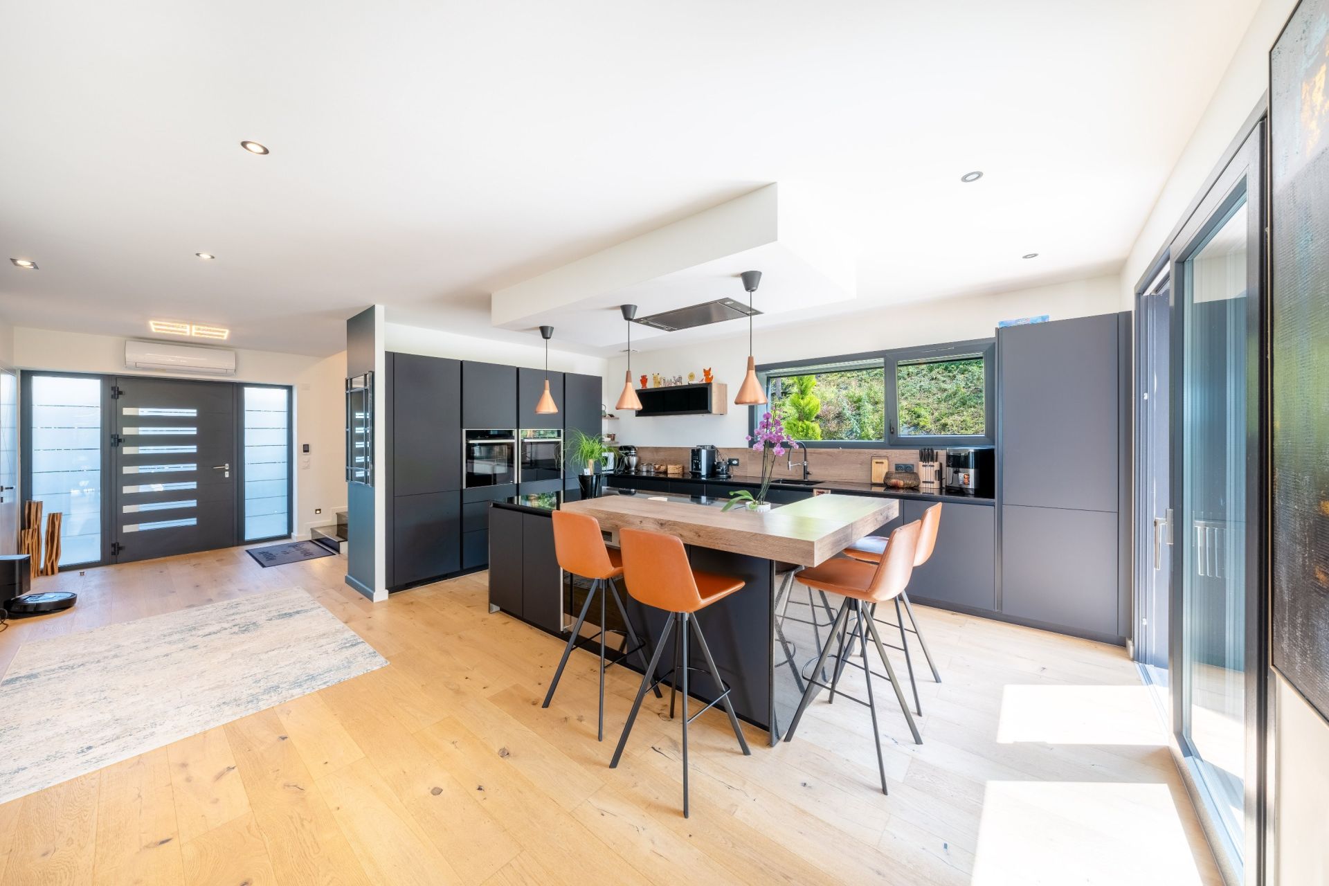 luxury house 7 Rooms for sale on NEUVECELLE (74500)