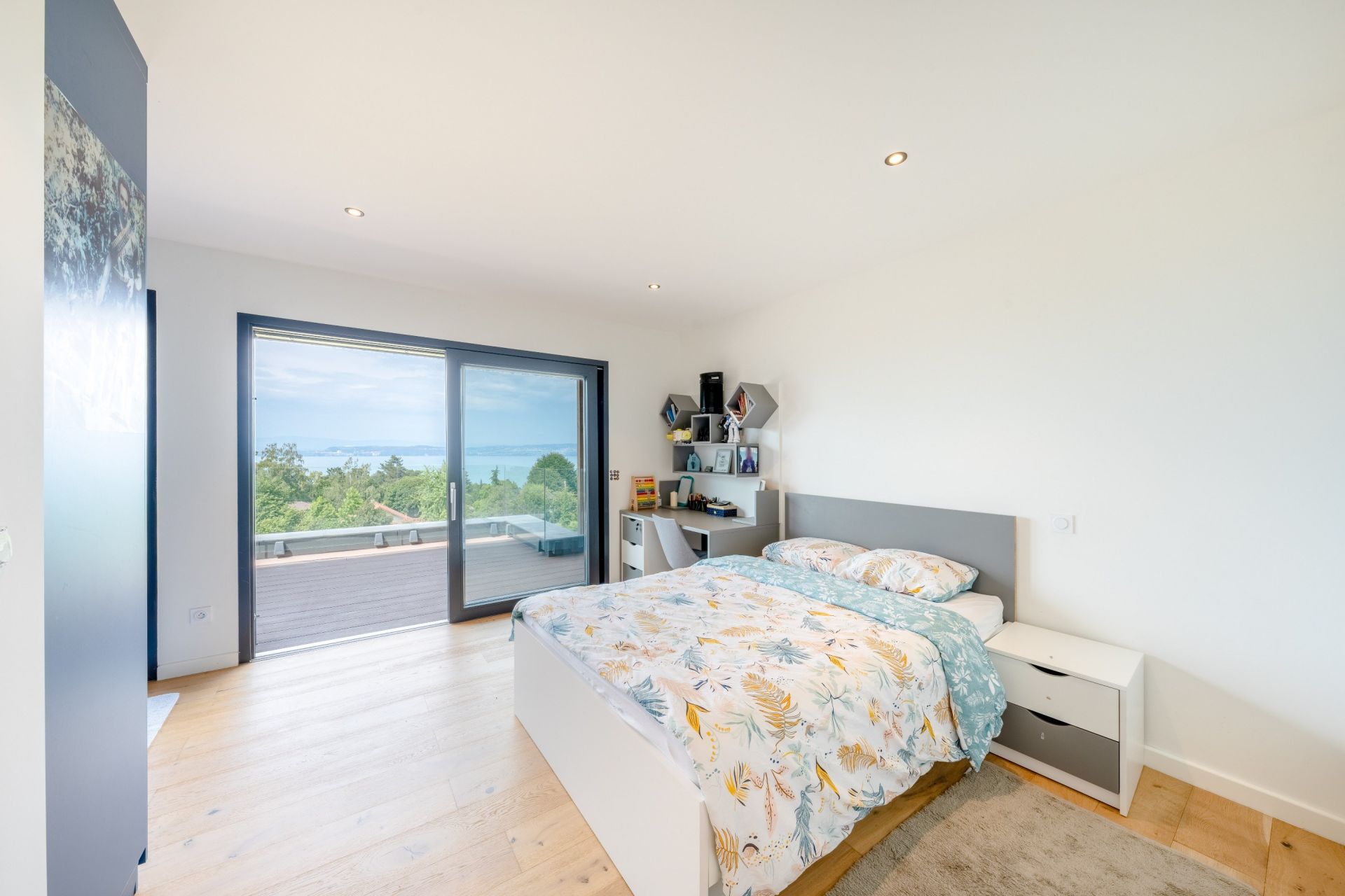 luxury house 7 Rooms for sale on NEUVECELLE (74500)