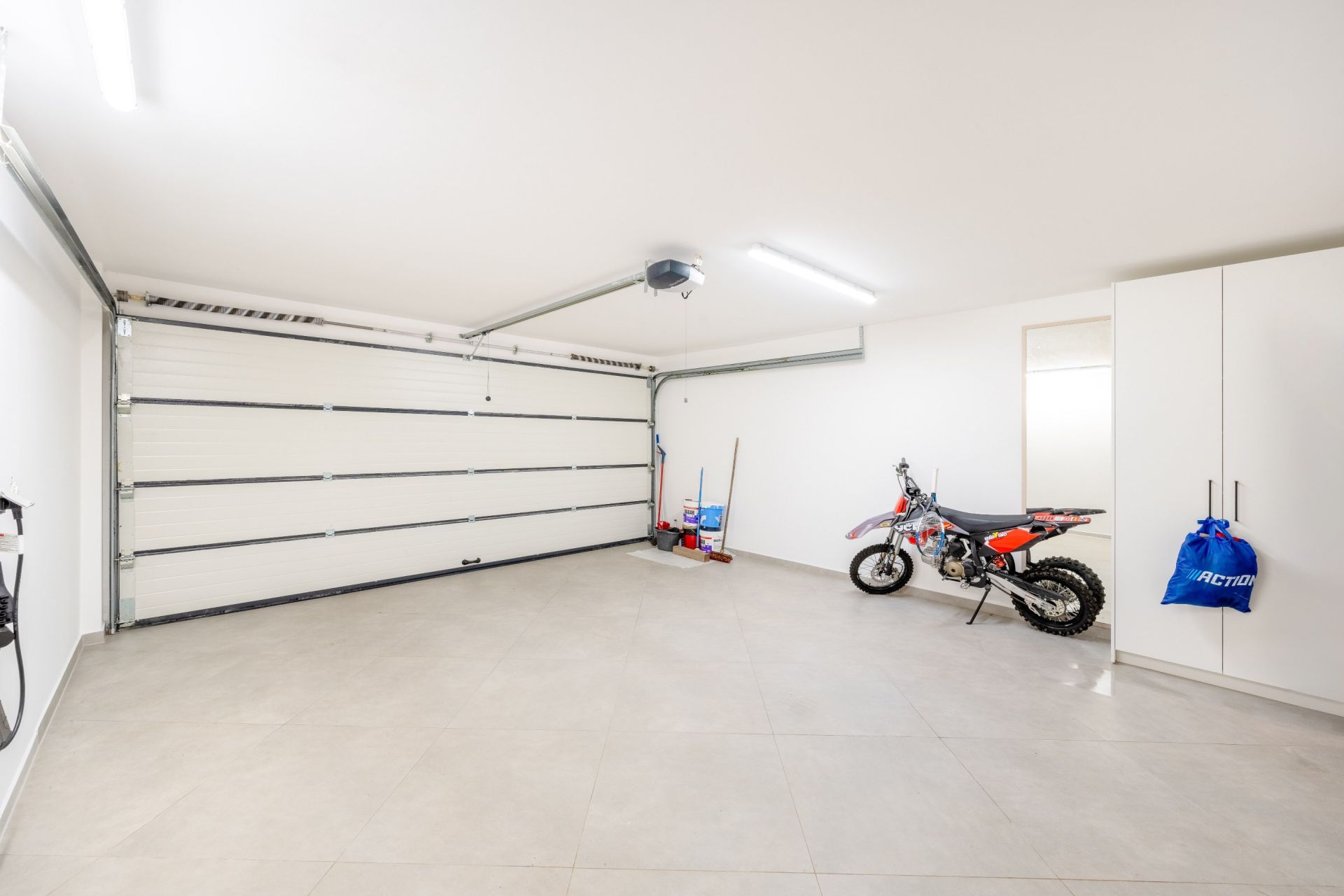 luxury house 7 Rooms for sale on NEUVECELLE (74500)