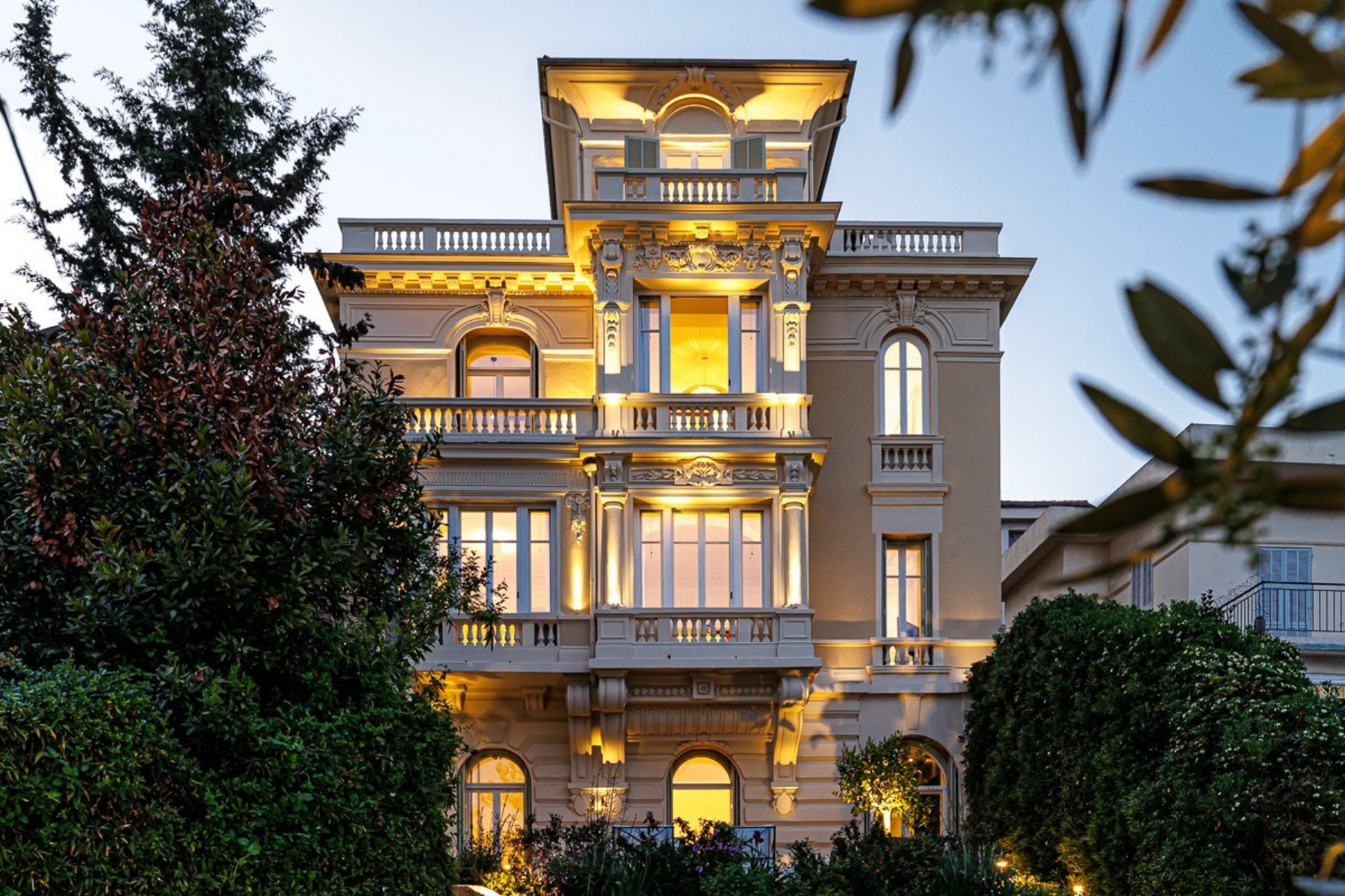 hôtel particulier 17 Pièces en vente sur NICE (06000)